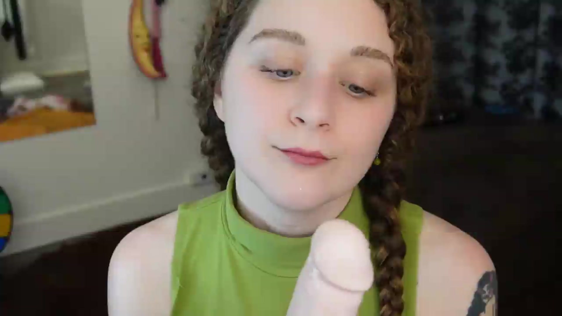 Gallery image thumbnail from peachyqueen's myfreecams stream on, 08/22/2026, 24:02 image 9 of 20