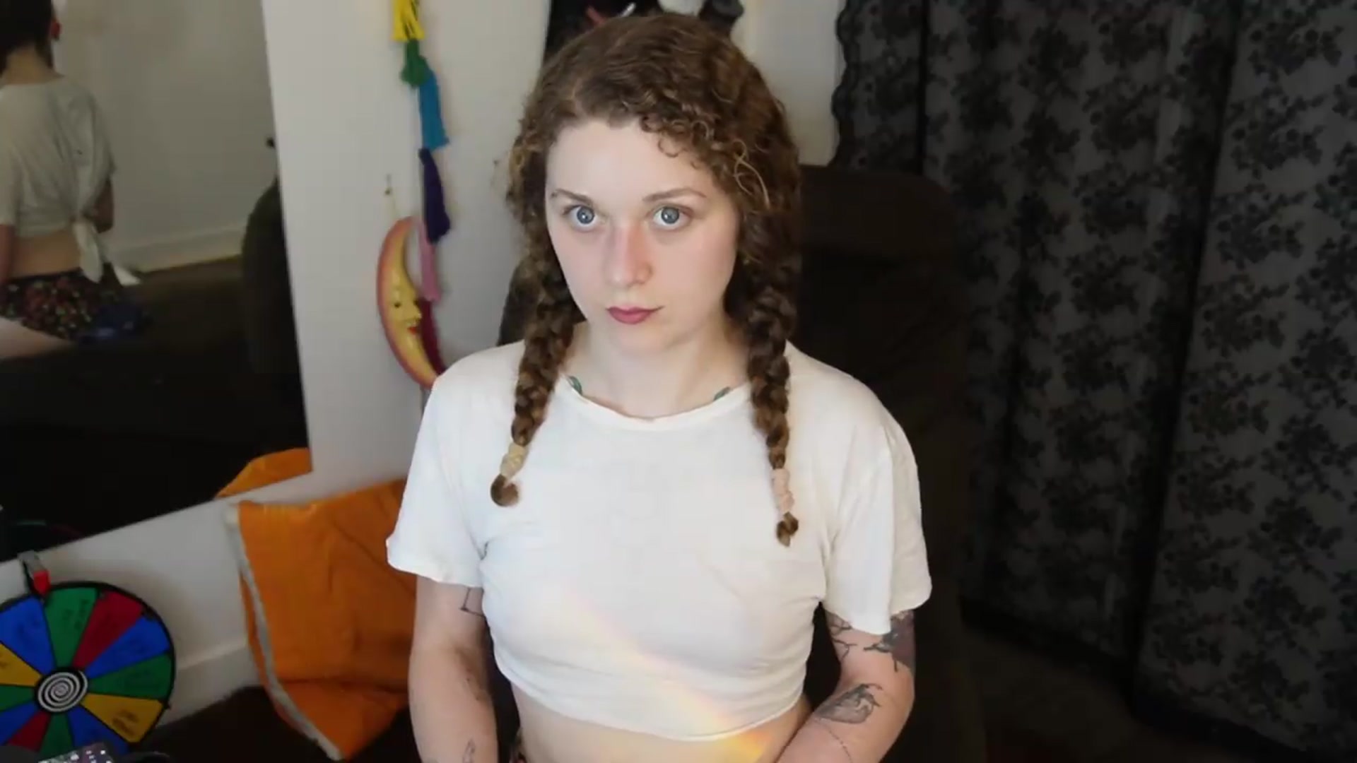 Gallery image thumbnail from peachyqueen's myfreecams stream on, 08/25/2026, 24:17 image 6 of 20
