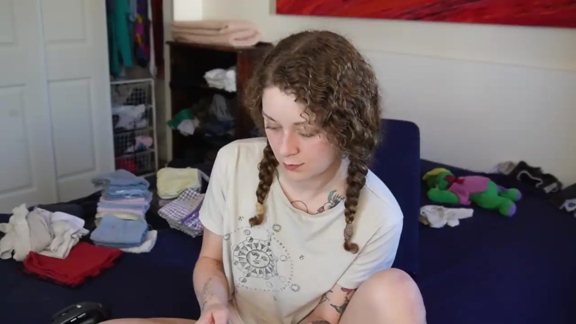 Gallery image thumbnail from peachyqueen's myfreecams stream on, 08/25/2026, 23:04 image 16 of 20
