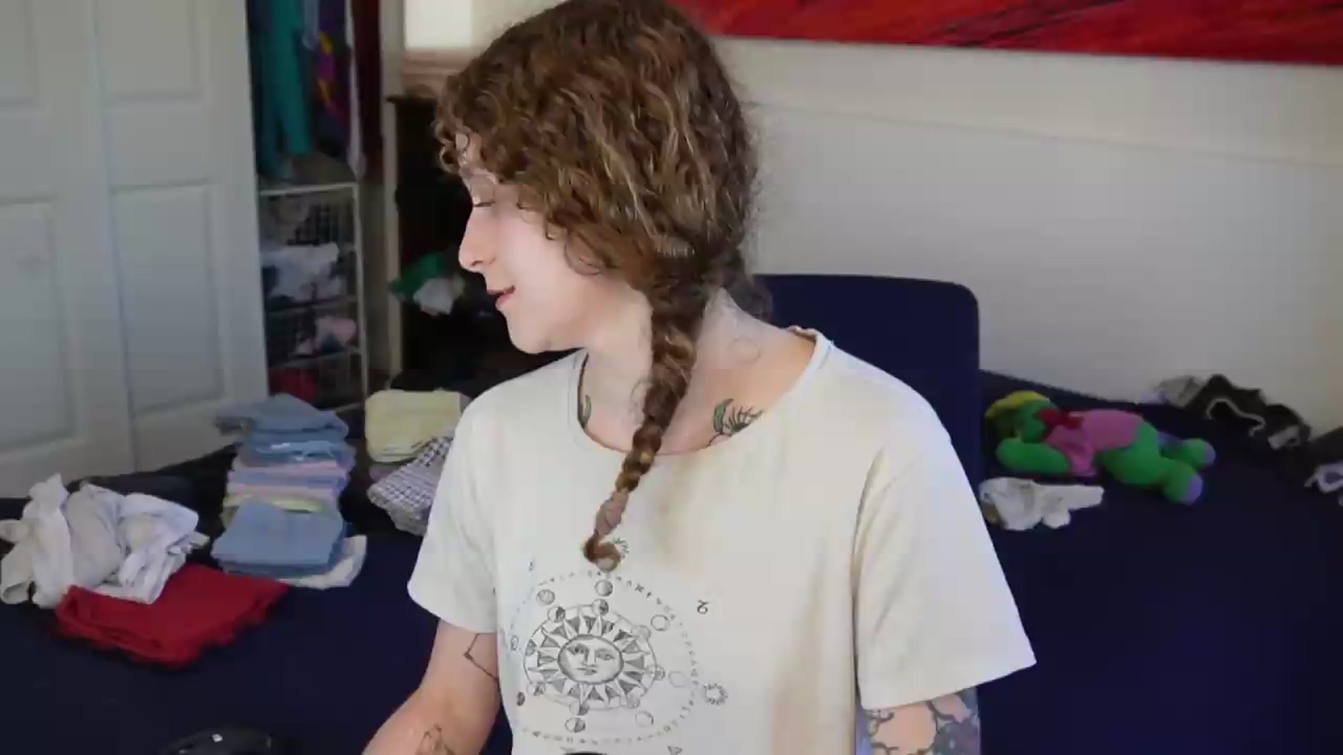 Gallery image thumbnail from peachyqueen's myfreecams stream on, 08/25/2026, 23:04 image 13 of 20