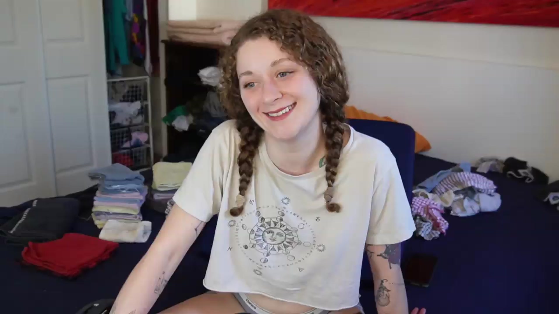 Gallery image thumbnail from peachyqueen's myfreecams stream on, 08/25/2026, 23:04 image 11 of 20