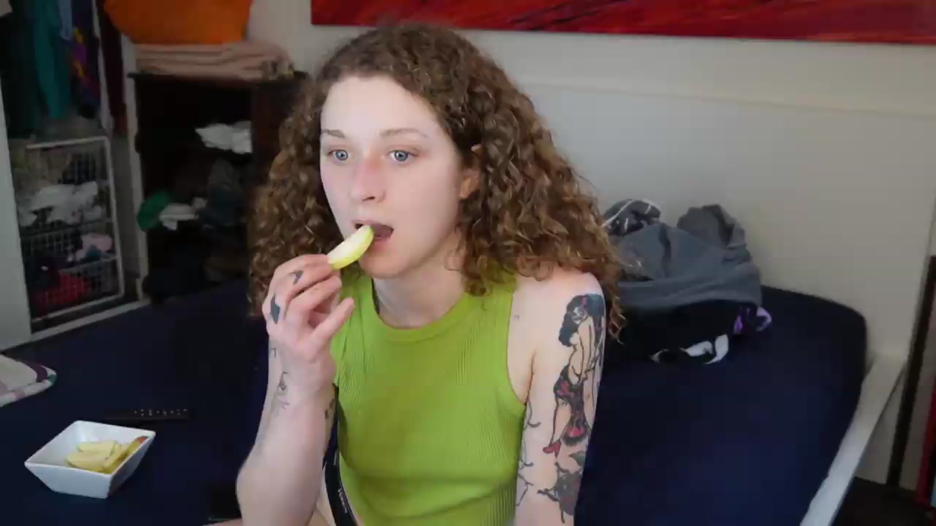 Gallery image thumbnail from peachyqueen's myfreecams stream on, 08/28/2026, 24:28 image 7 of 20