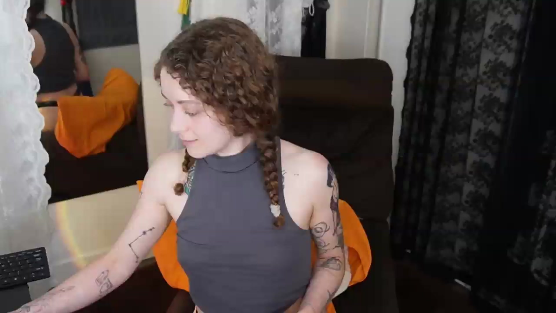 Gallery image thumbnail from peachyqueen's myfreecams stream on, 08/31/2026, 24:40 image 7 of 20
