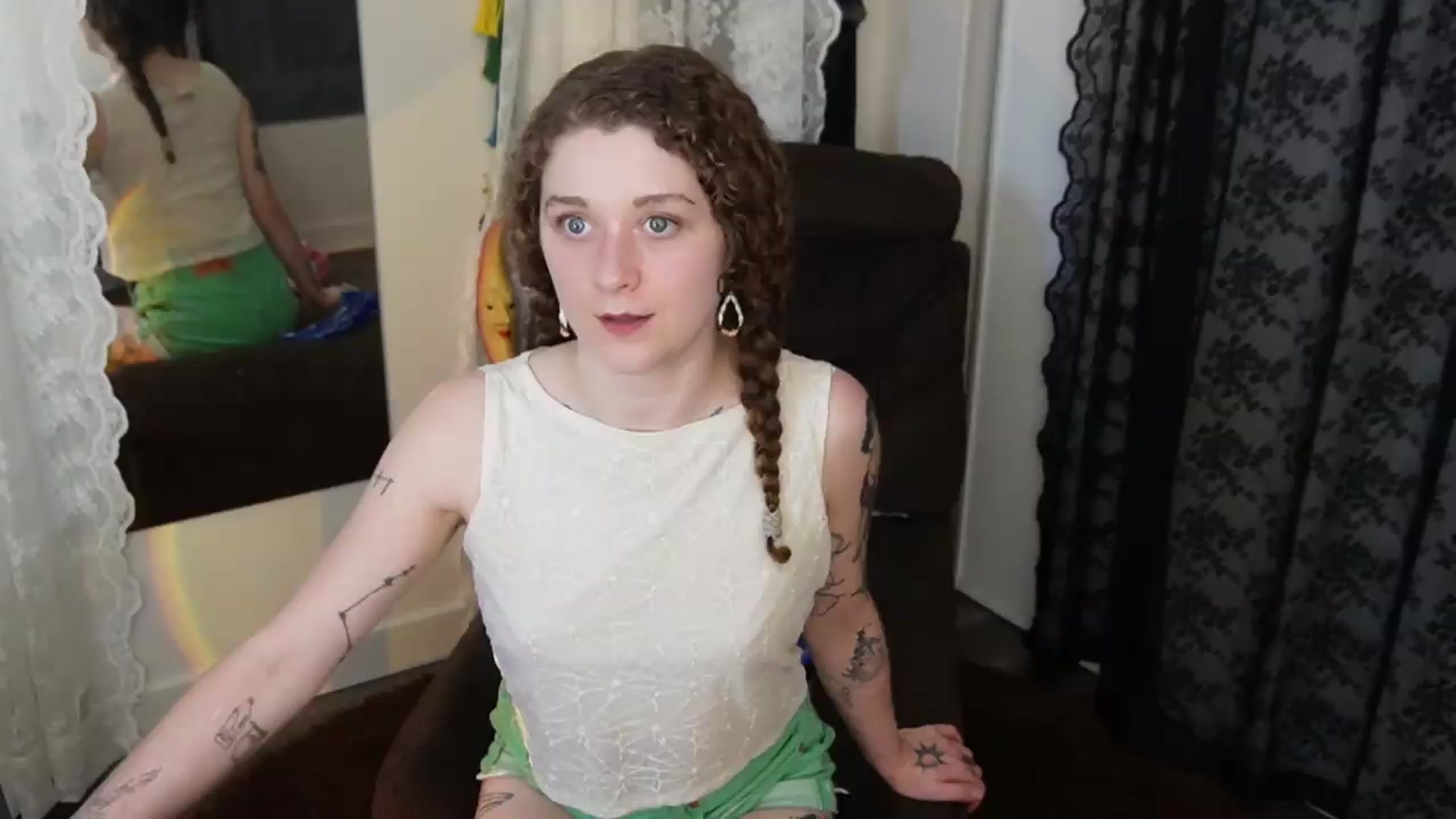 Gallery image thumbnail from peachyqueen's myfreecams stream on, 08/31/2026, 21:52 image 12 of 20