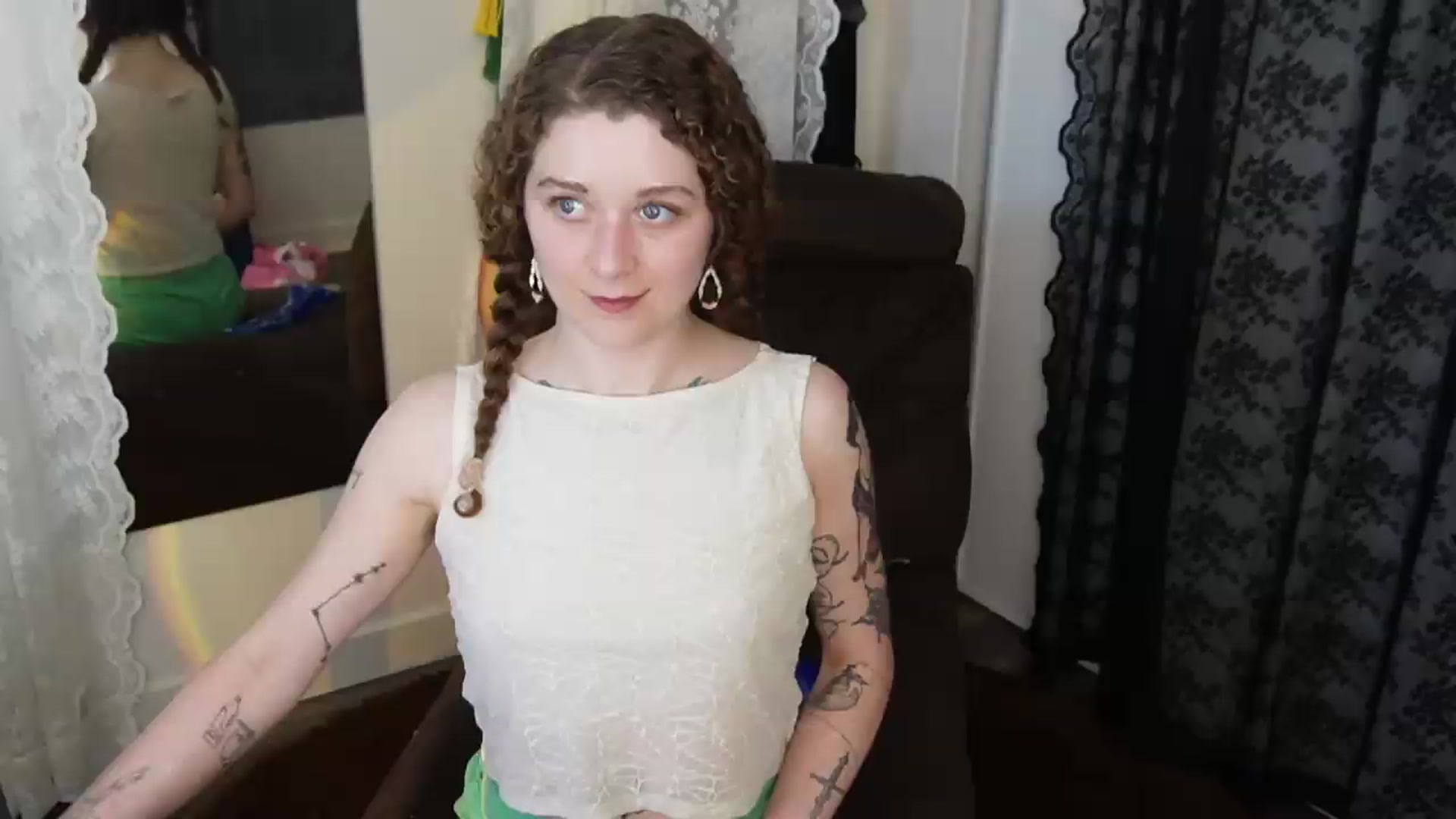 Gallery image thumbnail from peachyqueen's myfreecams stream on, 08/31/2026, 21:52 image 10 of 20