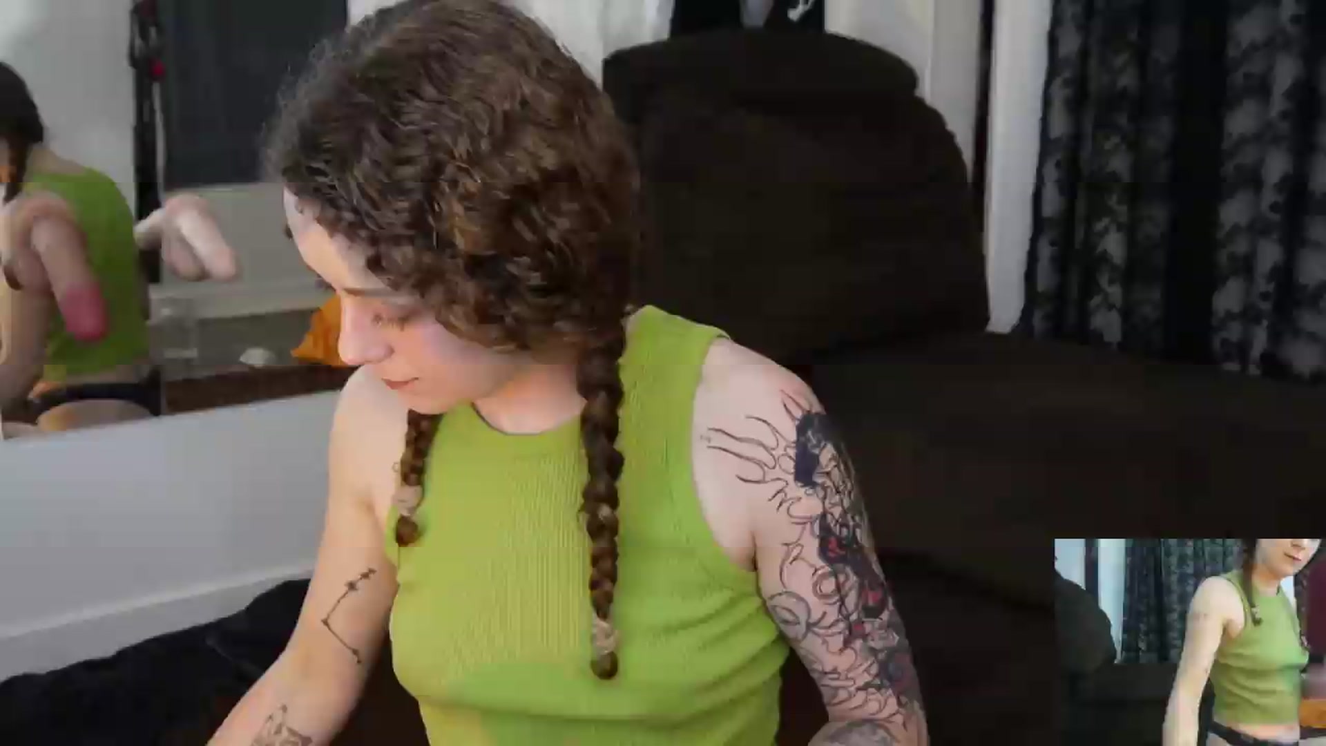 Gallery image thumbnail from peachyqueen's myfreecams stream on, 09/02/2026, 22:10 image 2 of 20