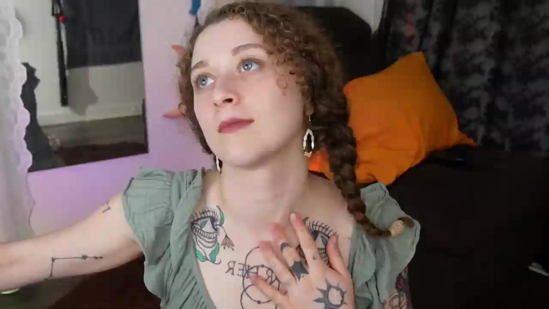 Gallery image thumbnail from peachyqueen's myfreecams stream on, 09/05/2026, 24:12 image 6 of 20