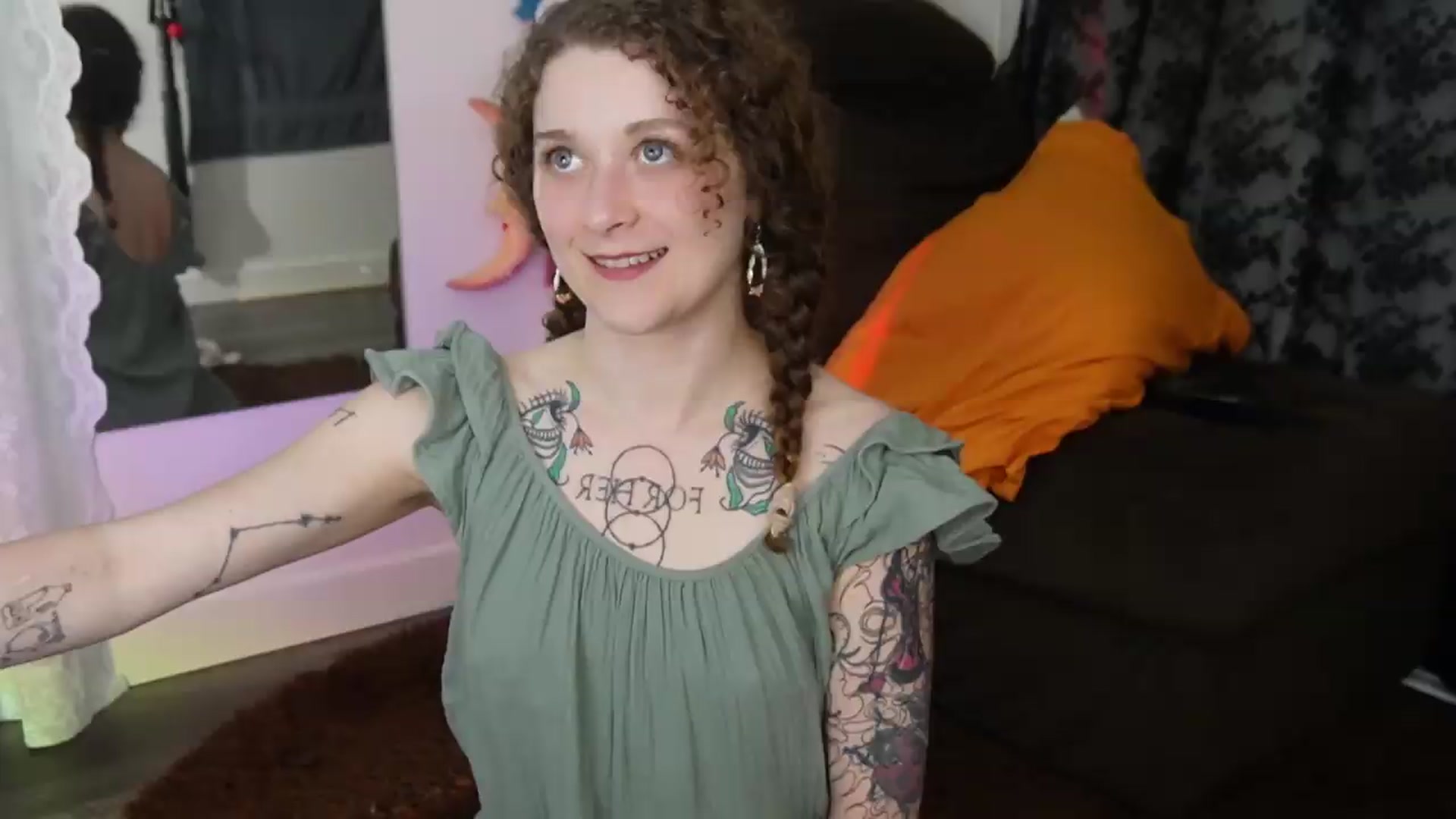 Gallery image thumbnail from peachyqueen's myfreecams stream on, 09/05/2026, 24:12 image 14 of 20