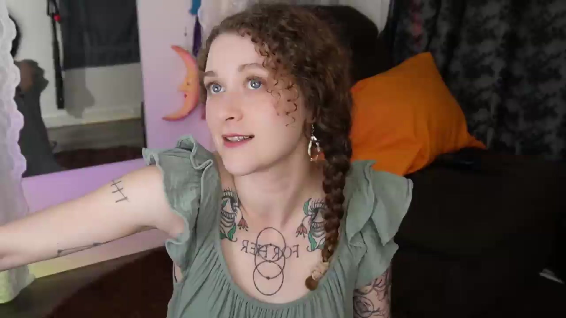 Gallery image thumbnail from peachyqueen's myfreecams stream on, 09/05/2026, 24:12 image 1 of 20