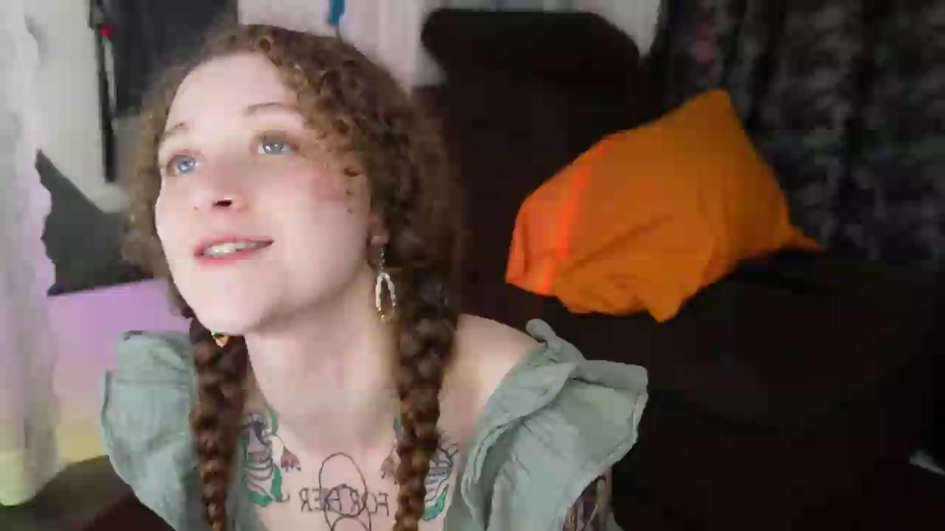 Gallery image thumbnail from peachyqueen's myfreecams stream on, 09/05/2026, 24:12 image 4 of 20