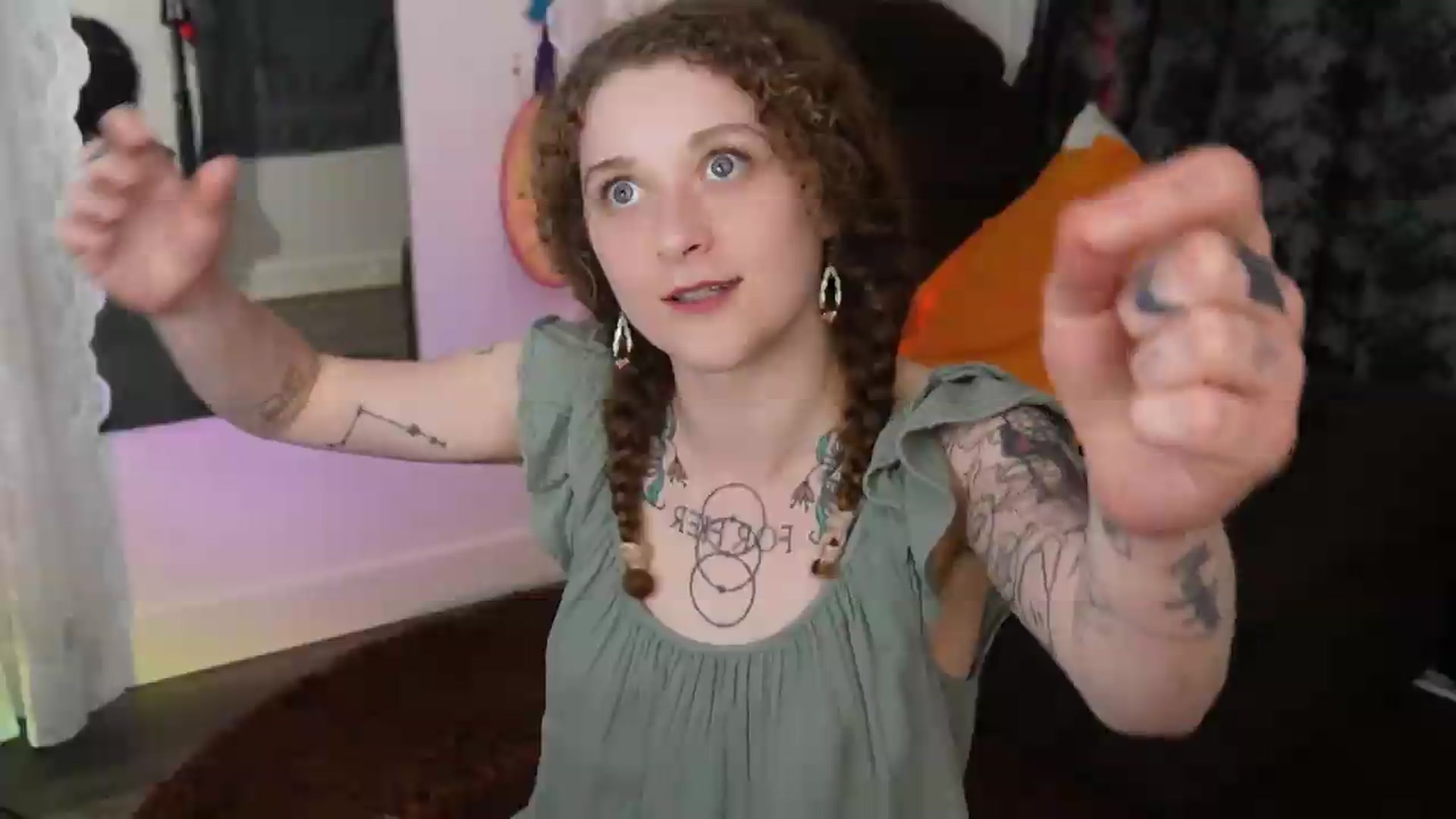 Gallery image thumbnail from peachyqueen's myfreecams stream on, 09/05/2026, 01:36 image 11 of 20