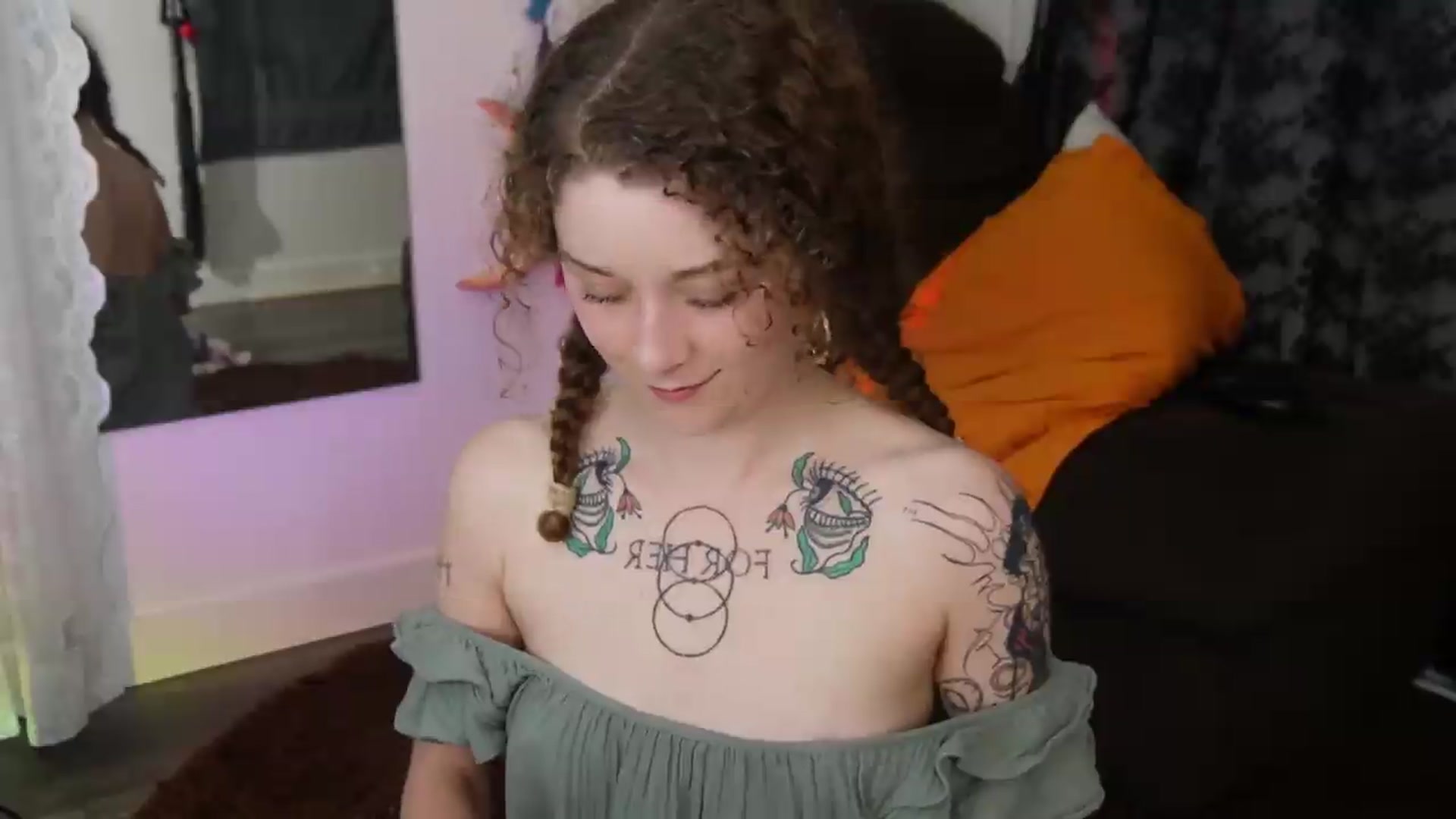 Gallery image thumbnail from peachyqueen's myfreecams stream on, 09/05/2026, 01:36 image 18 of 20