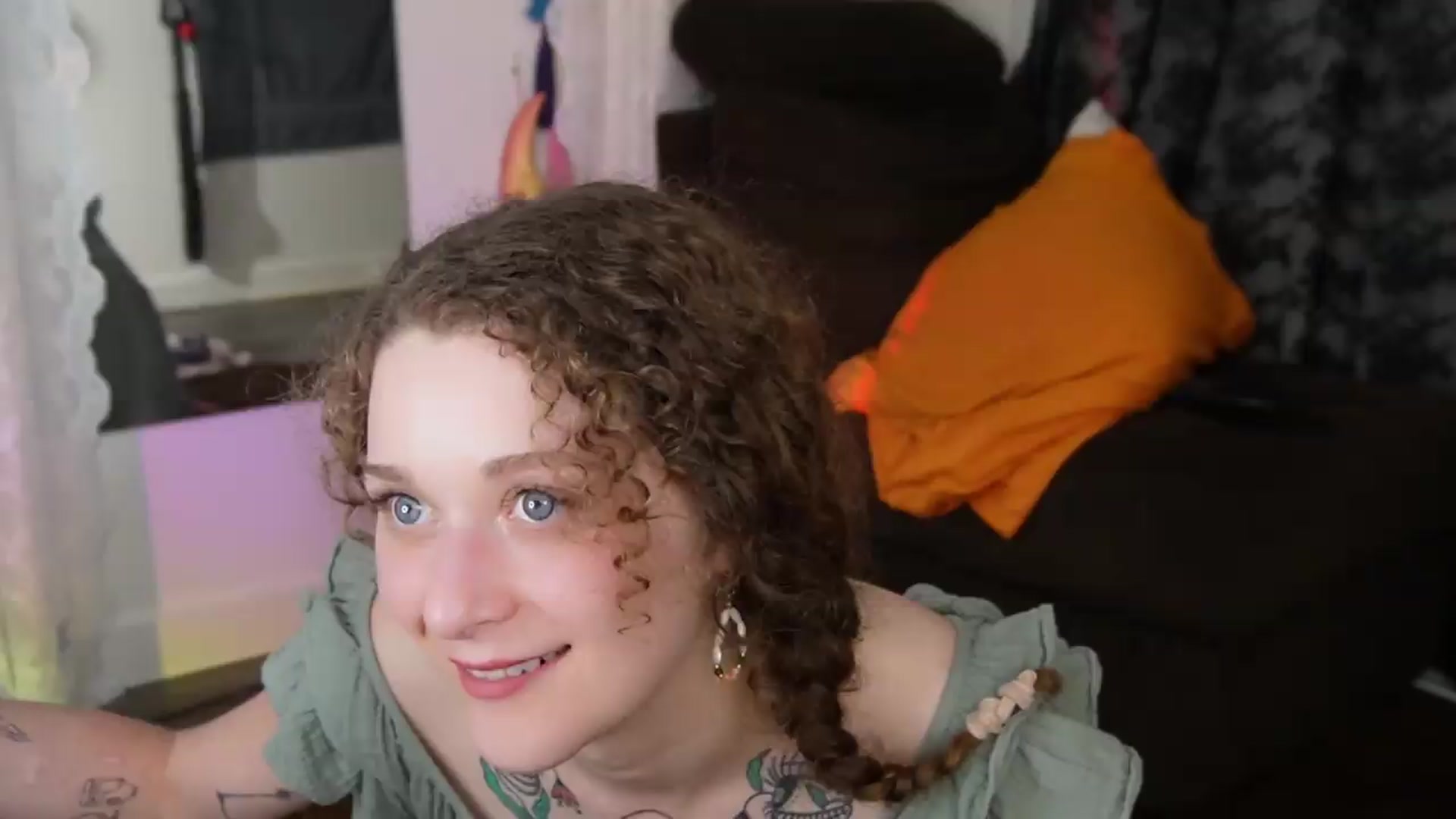 Gallery image thumbnail from peachyqueen's myfreecams stream on, 09/05/2026, 01:36 image 3 of 20