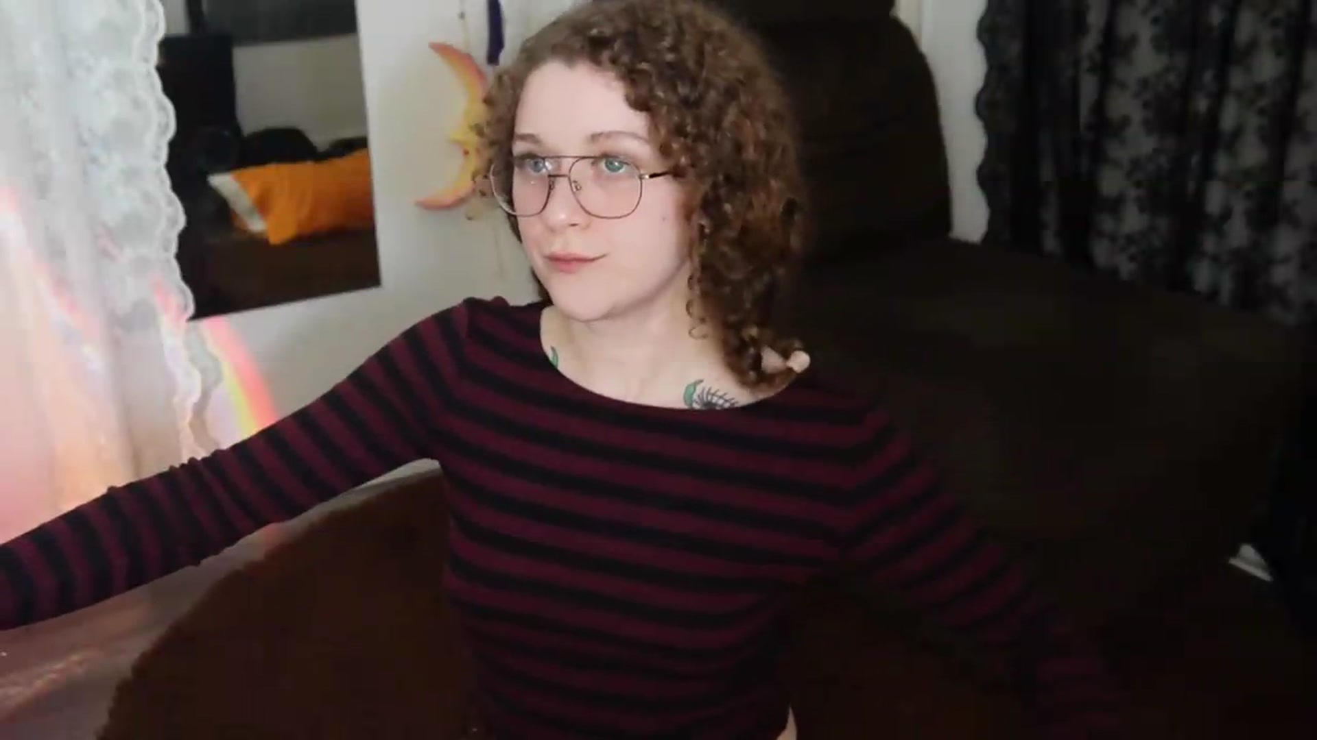 Gallery image thumbnail from peachyqueen's myfreecams stream on, 09/07/2026, 24:01 image 16 of 20