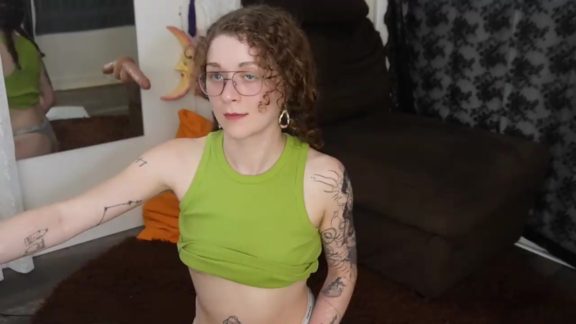 Gallery image thumbnail from peachyqueen's myfreecams stream on, 09/10/2026, 01:20 image 12 of 20