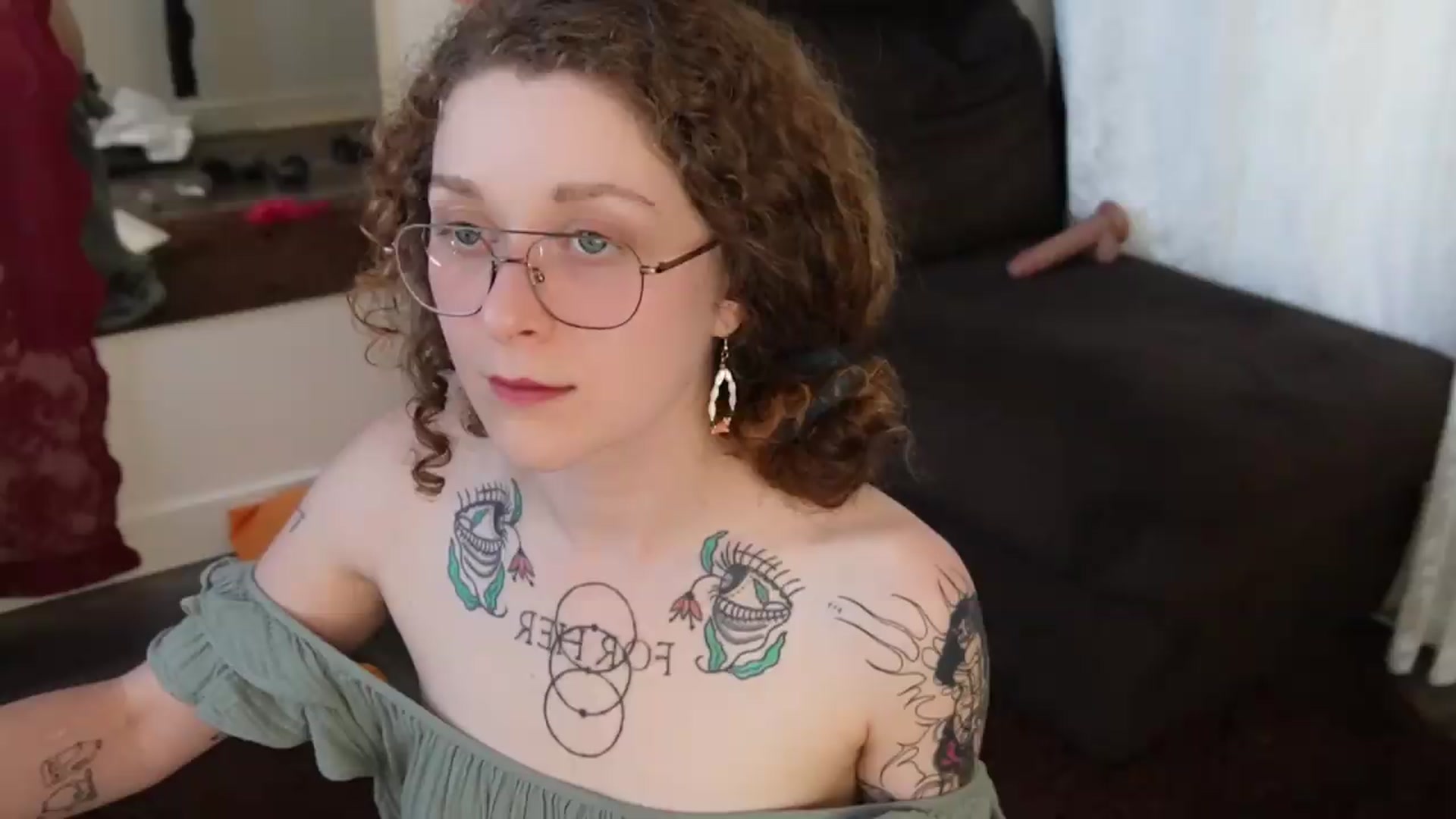 Gallery image thumbnail from peachyqueen's myfreecams stream on, 09/18/2026, 24:01 image 17 of 20