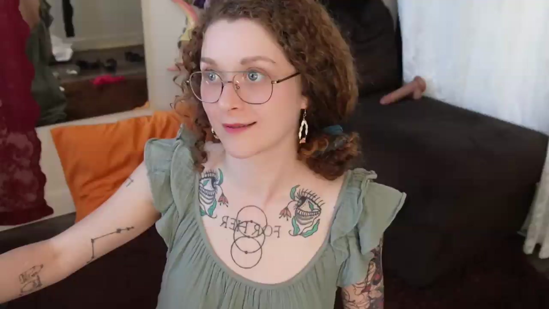 Gallery image thumbnail from peachyqueen's myfreecams stream on, 09/18/2026, 24:01 image 14 of 20