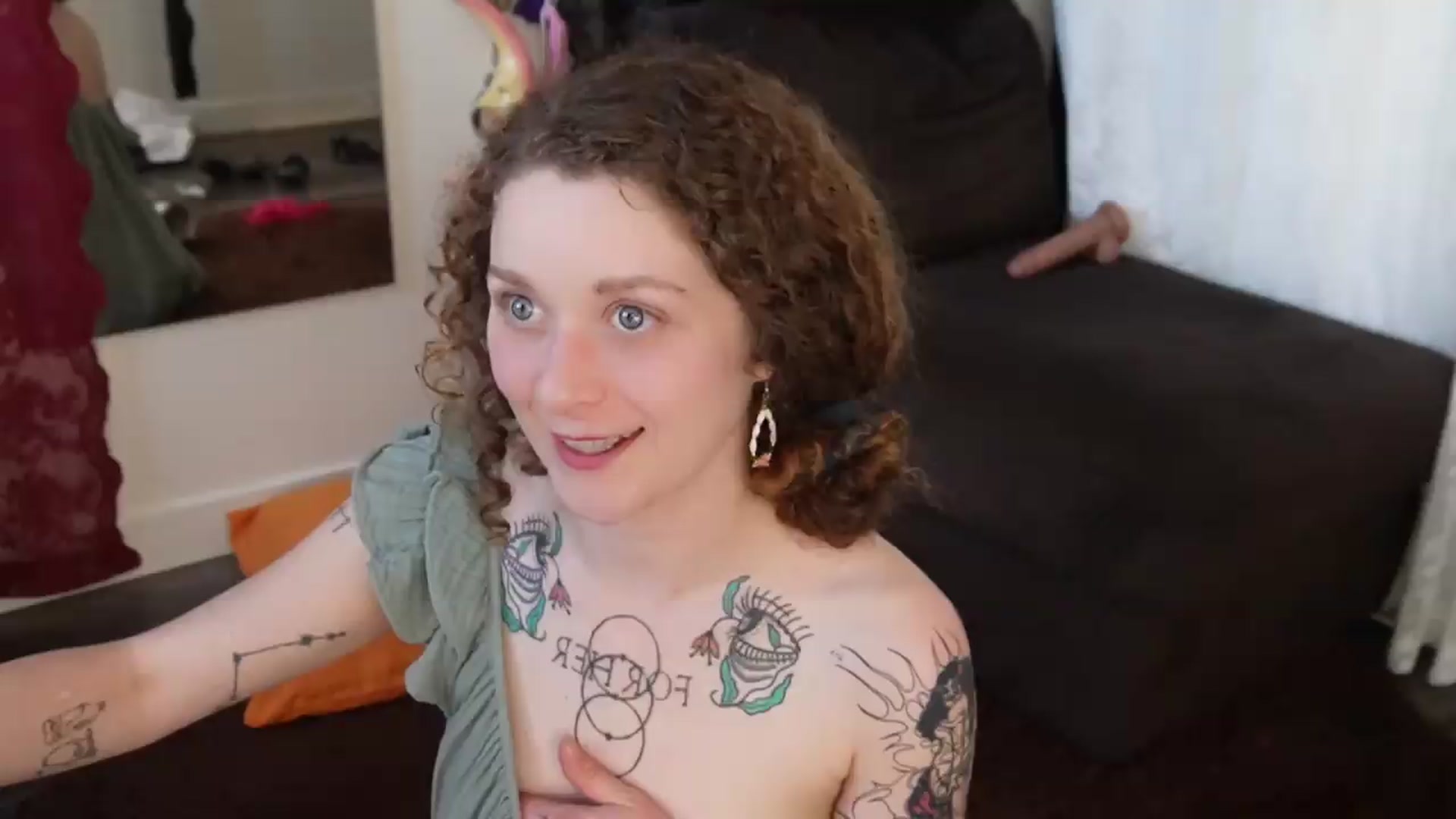 Gallery image thumbnail from peachyqueen's myfreecams stream on, 09/18/2026, 24:01 image 20 of 20