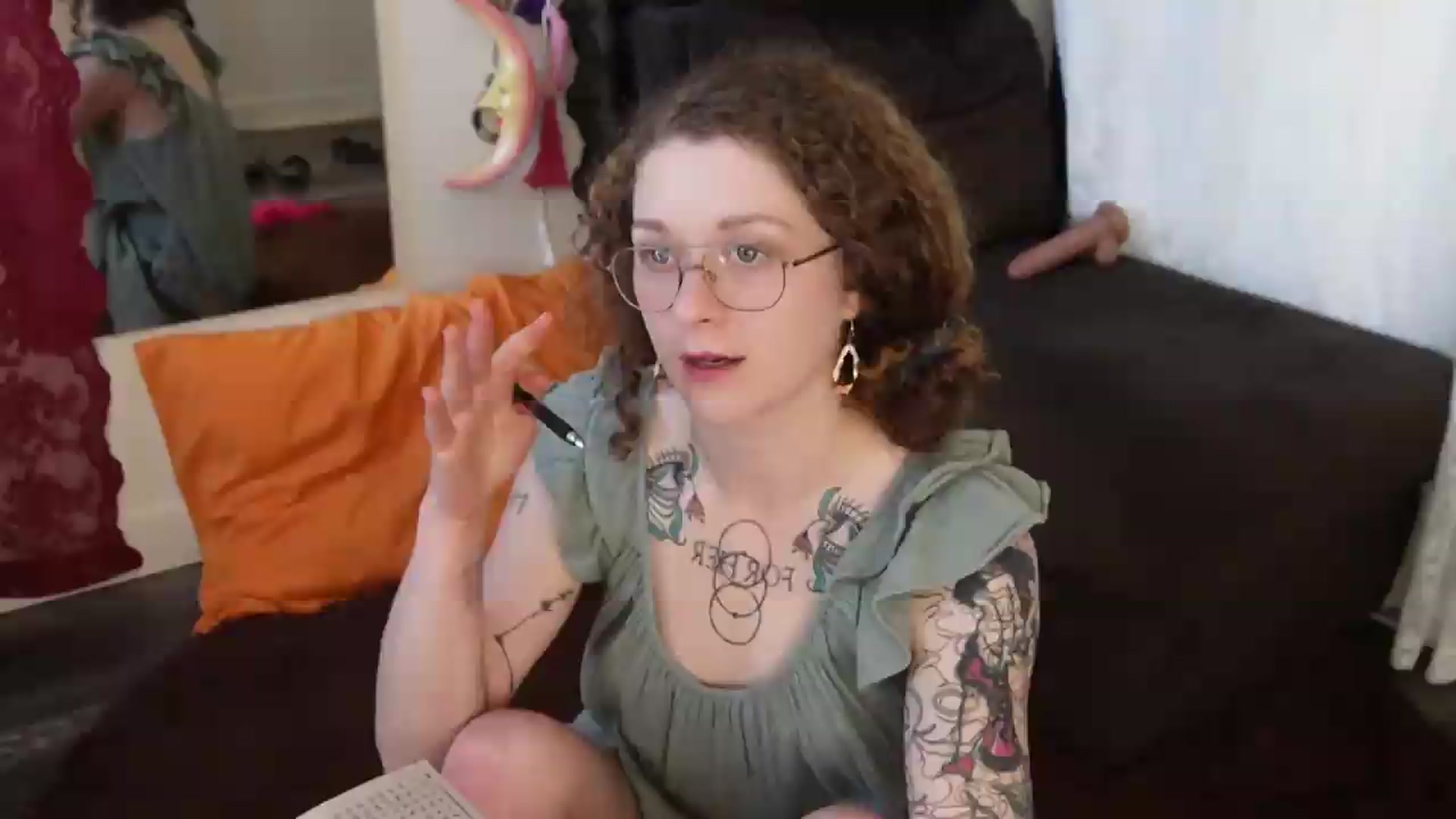Gallery image thumbnail from peachyqueen's myfreecams stream on, 09/18/2026, 24:01 image 10 of 20