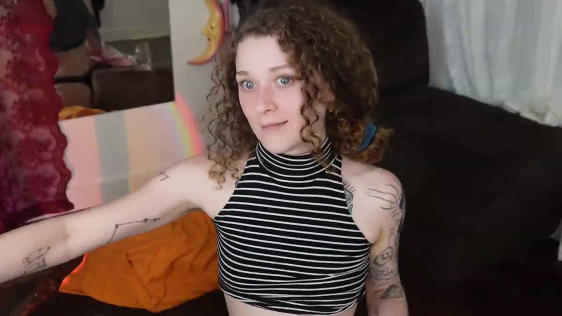Gallery image thumbnail from peachyqueen's myfreecams stream on, 09/21/2026, 02:07 image 16 of 20