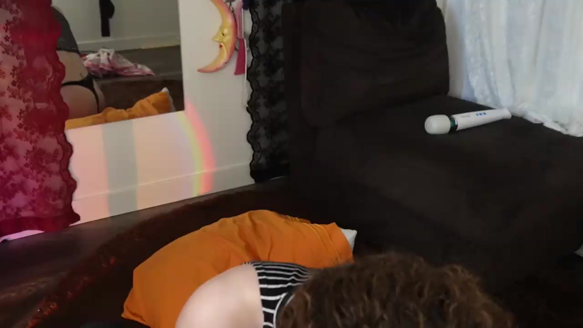 Gallery image thumbnail from peachyqueen's myfreecams stream on, 09/21/2026, 02:07 image 9 of 20