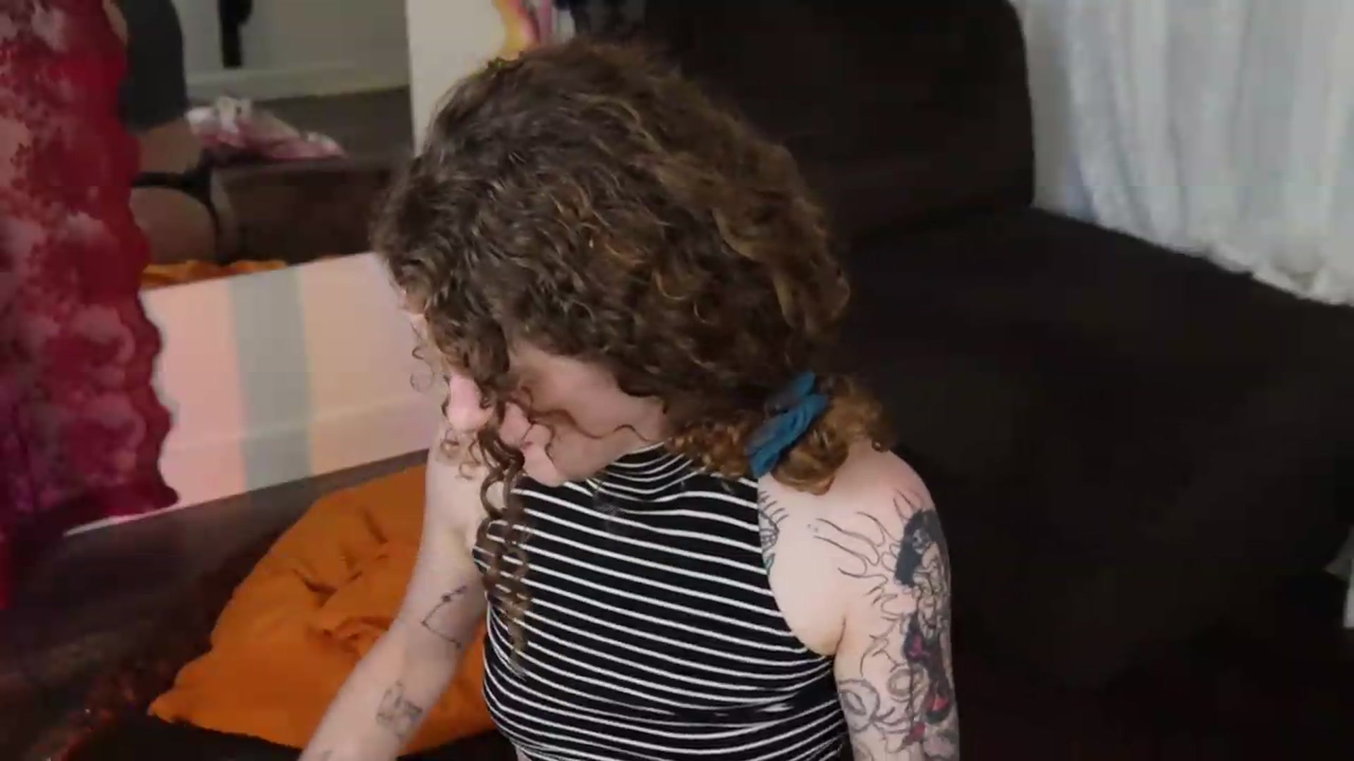 Gallery image thumbnail from peachyqueen's myfreecams stream on, 09/21/2026, 02:07 image 15 of 20