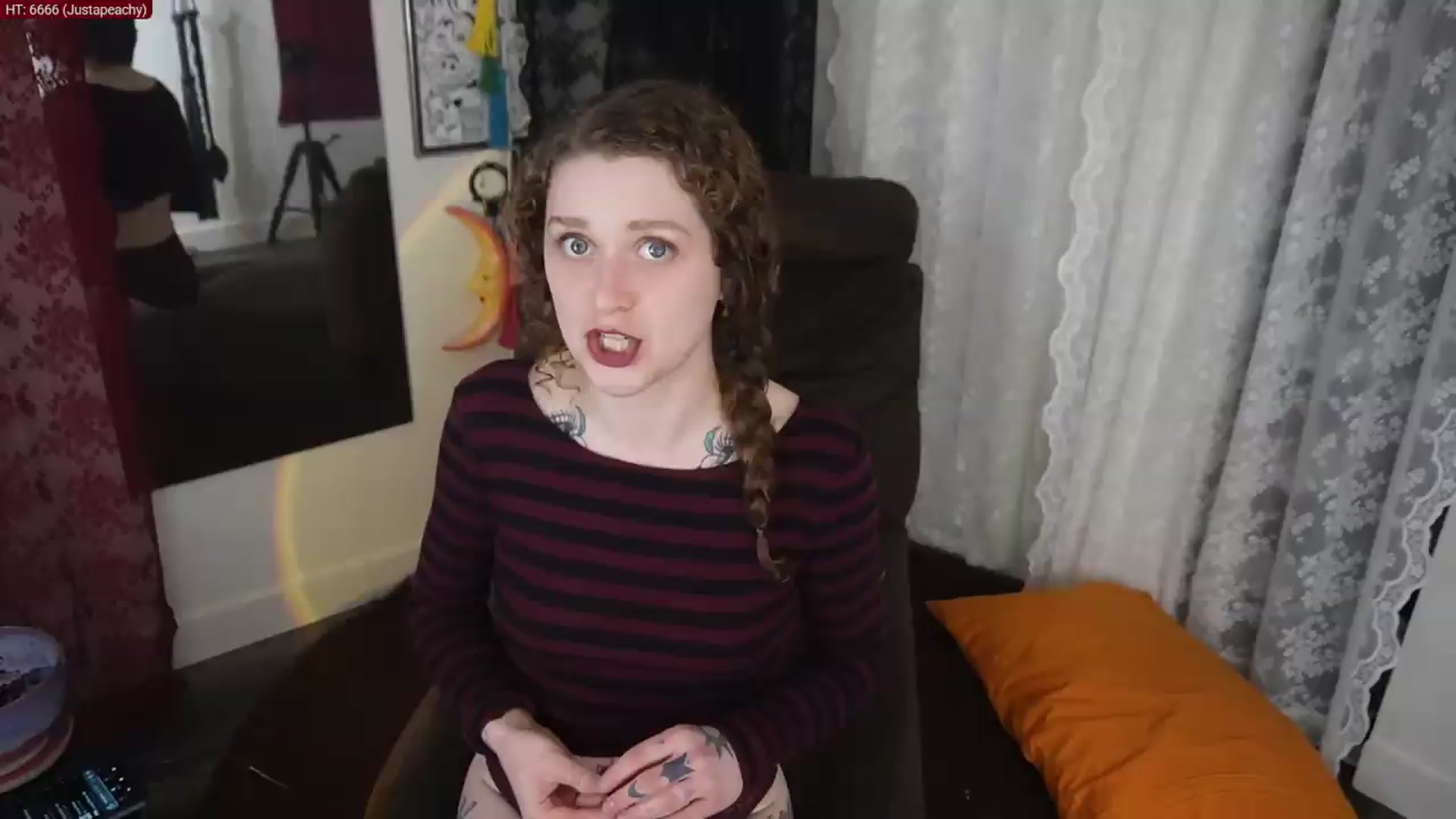 Gallery image thumbnail from peachyqueen's myfreecams stream on, 09/24/2026, 24:01 image 4 of 20