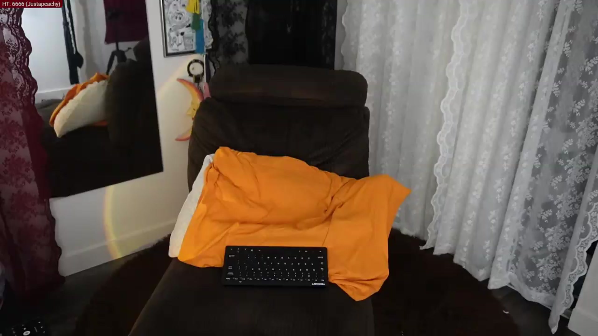 Gallery image thumbnail from peachyqueen's myfreecams stream on, 09/24/2026, 03:07 image 7 of 20