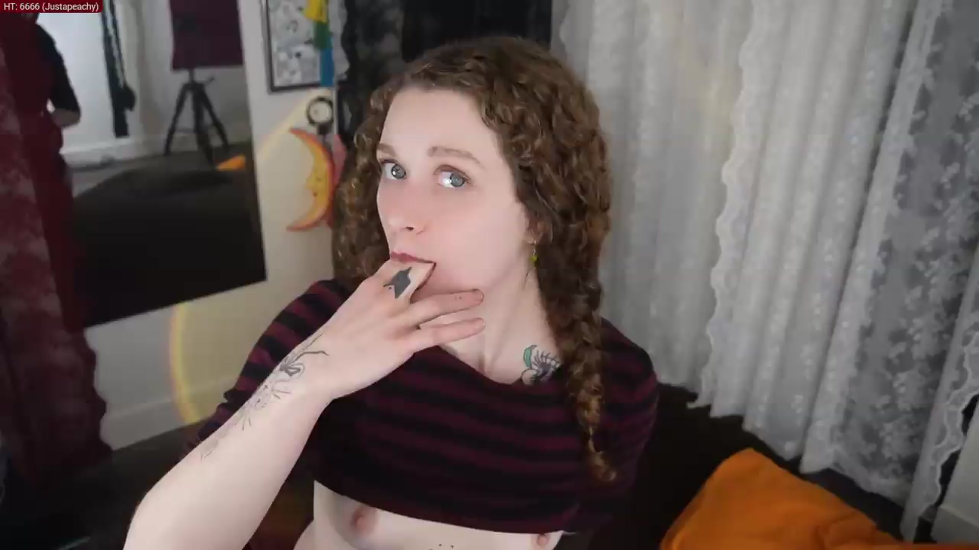 Gallery image thumbnail from peachyqueen's myfreecams stream on, 09/24/2026, 03:07 image 11 of 20