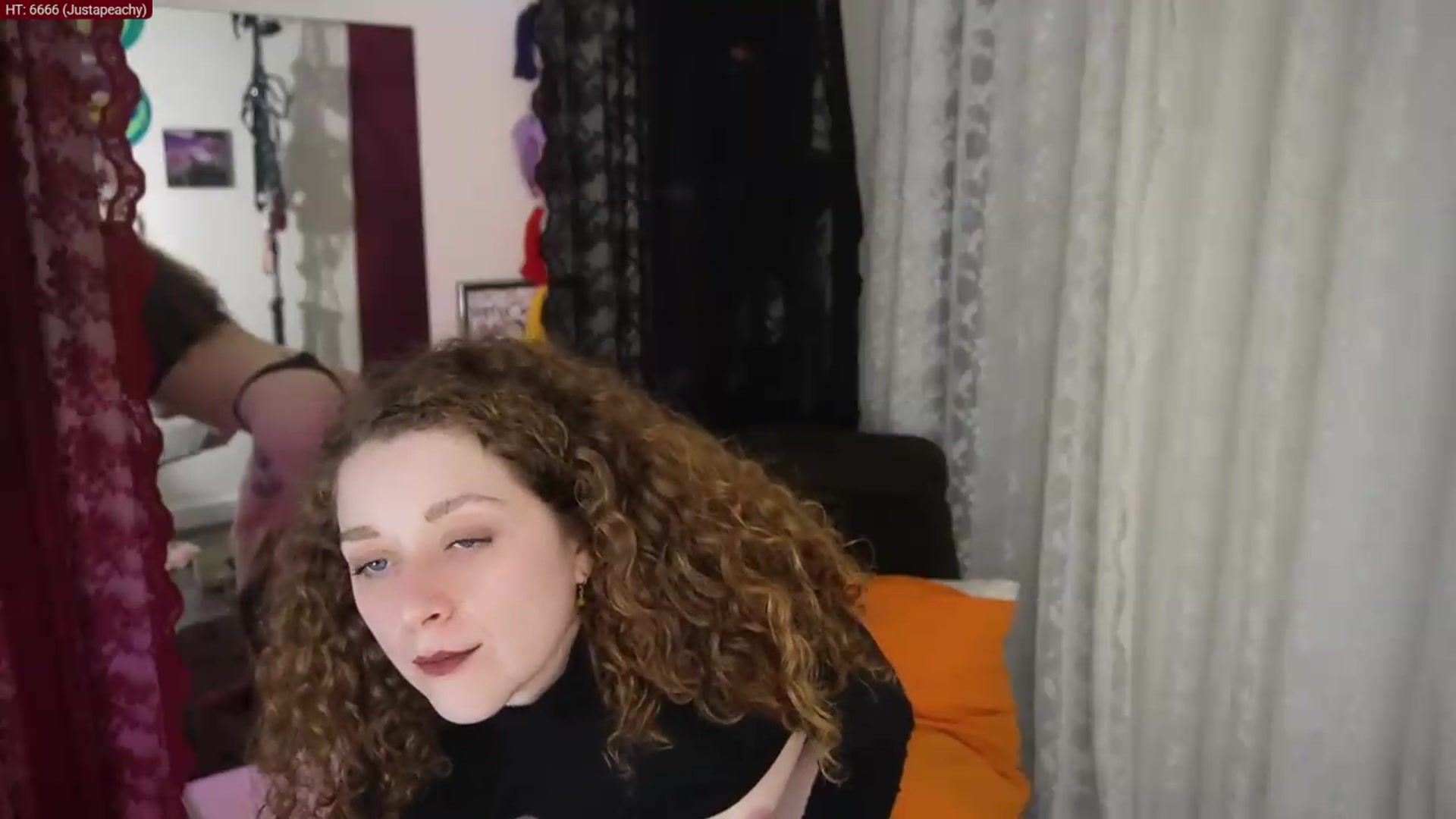 Gallery image thumbnail from peachyqueen's myfreecams stream on, 09/29/2026, 03:33 image 11 of 20