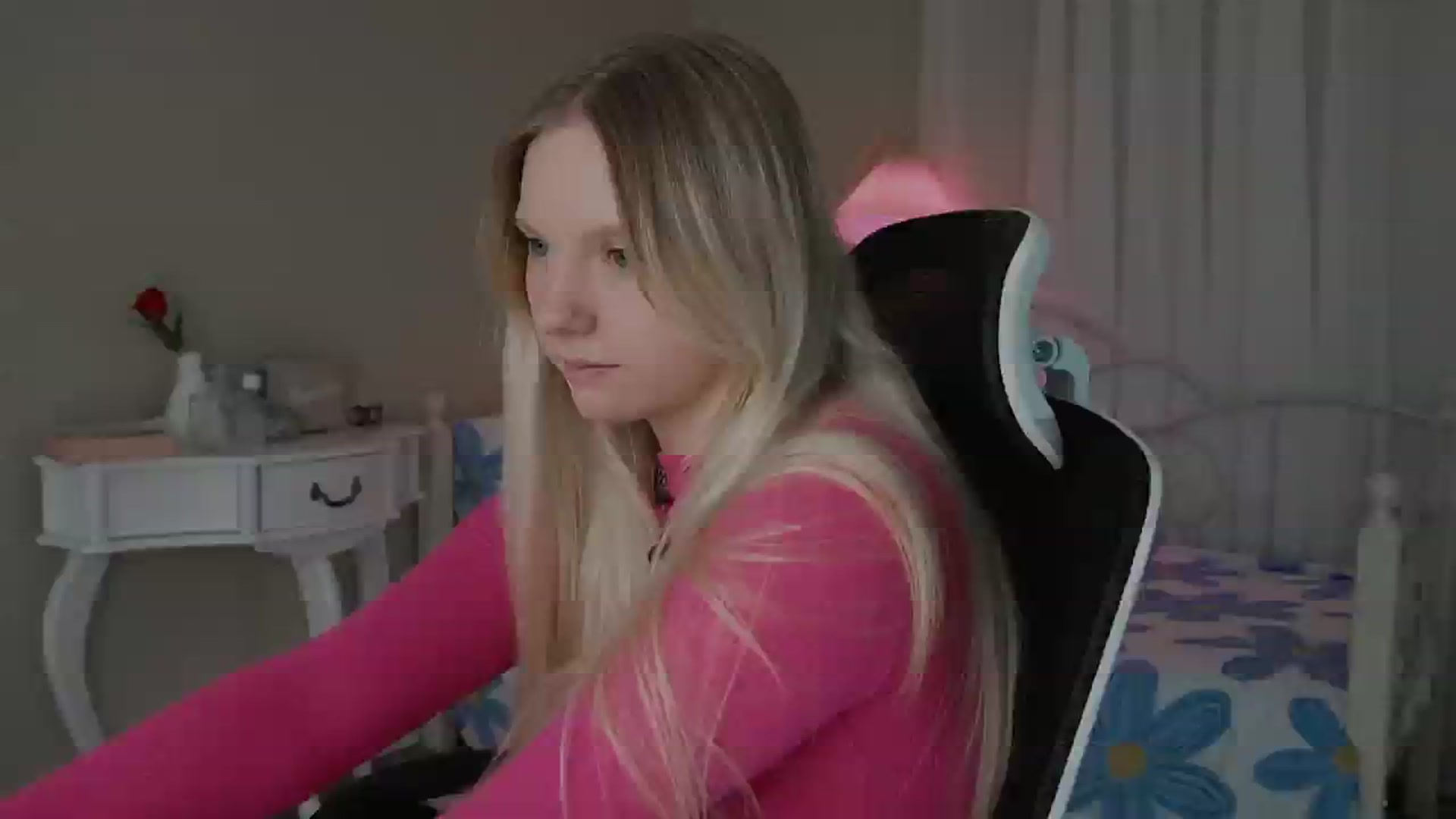 Gallery image thumbnail from penisflytrap_'s myfreecams stream on, 11/19/2025, 06:09 image 19 of 20
