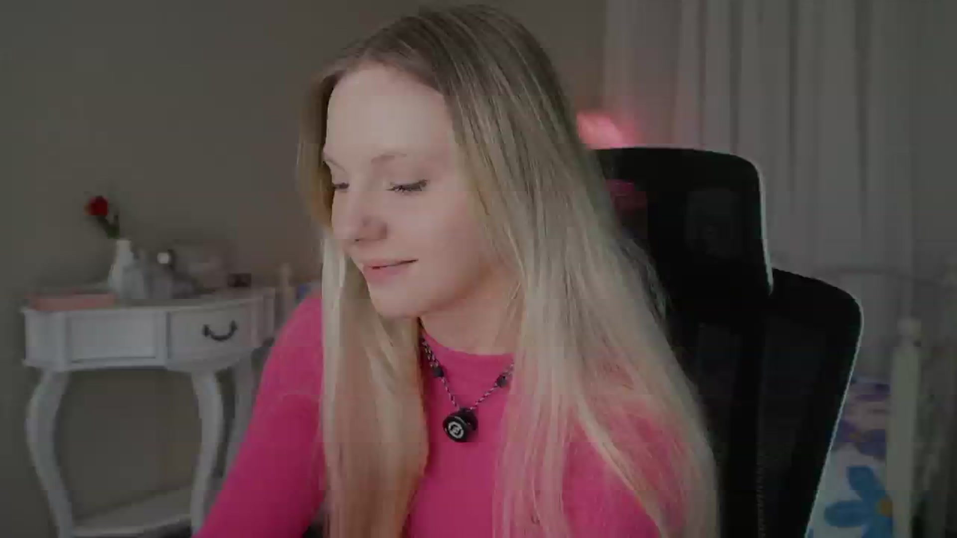 Gallery image thumbnail from penisflytrap_'s myfreecams stream on, 11/19/2025, 06:09 image 9 of 20