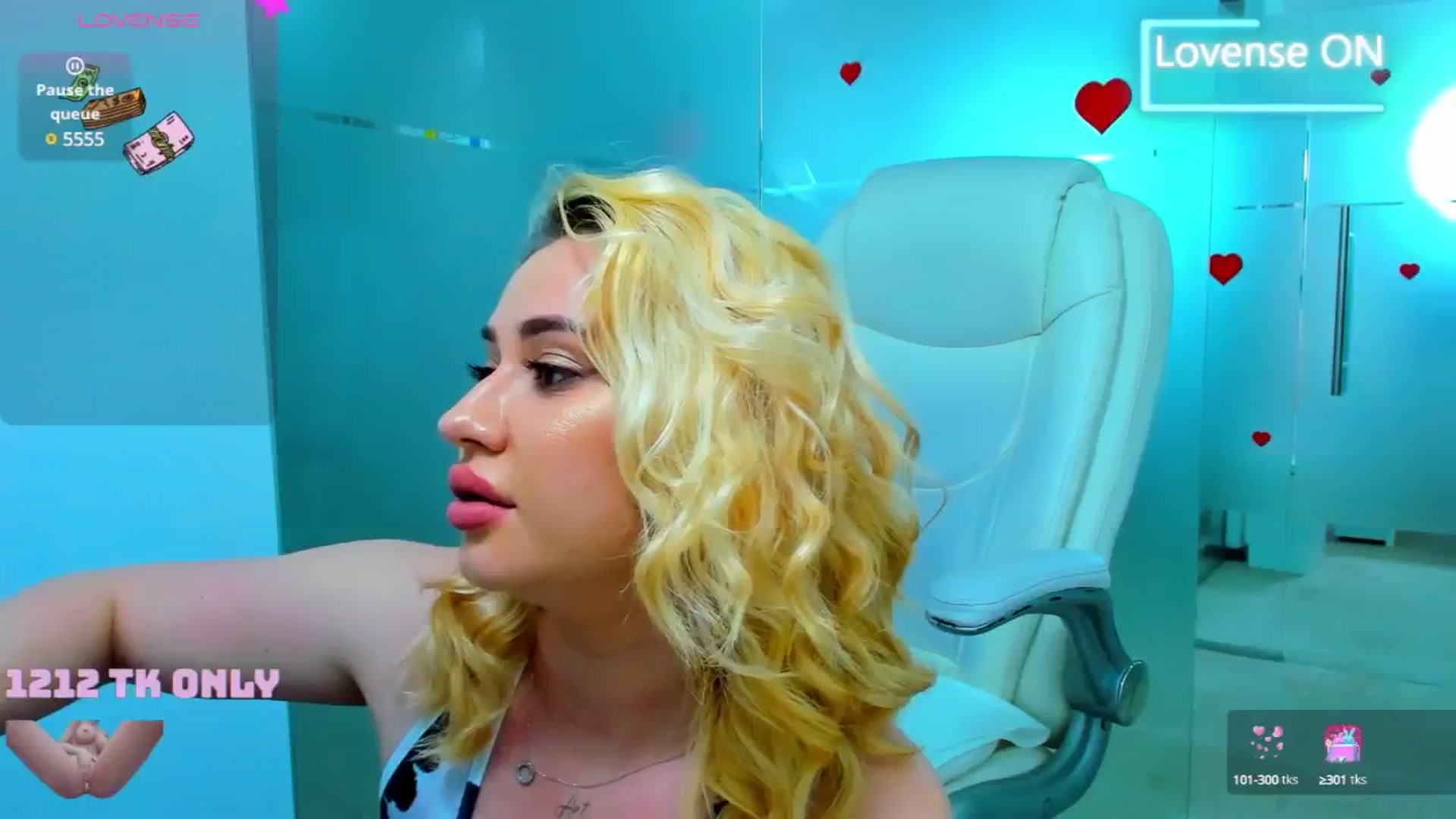 Gallery image thumbnail from perfecttits96's myfreecams stream on, 06/04/2025, 02:02 image 6 of 20