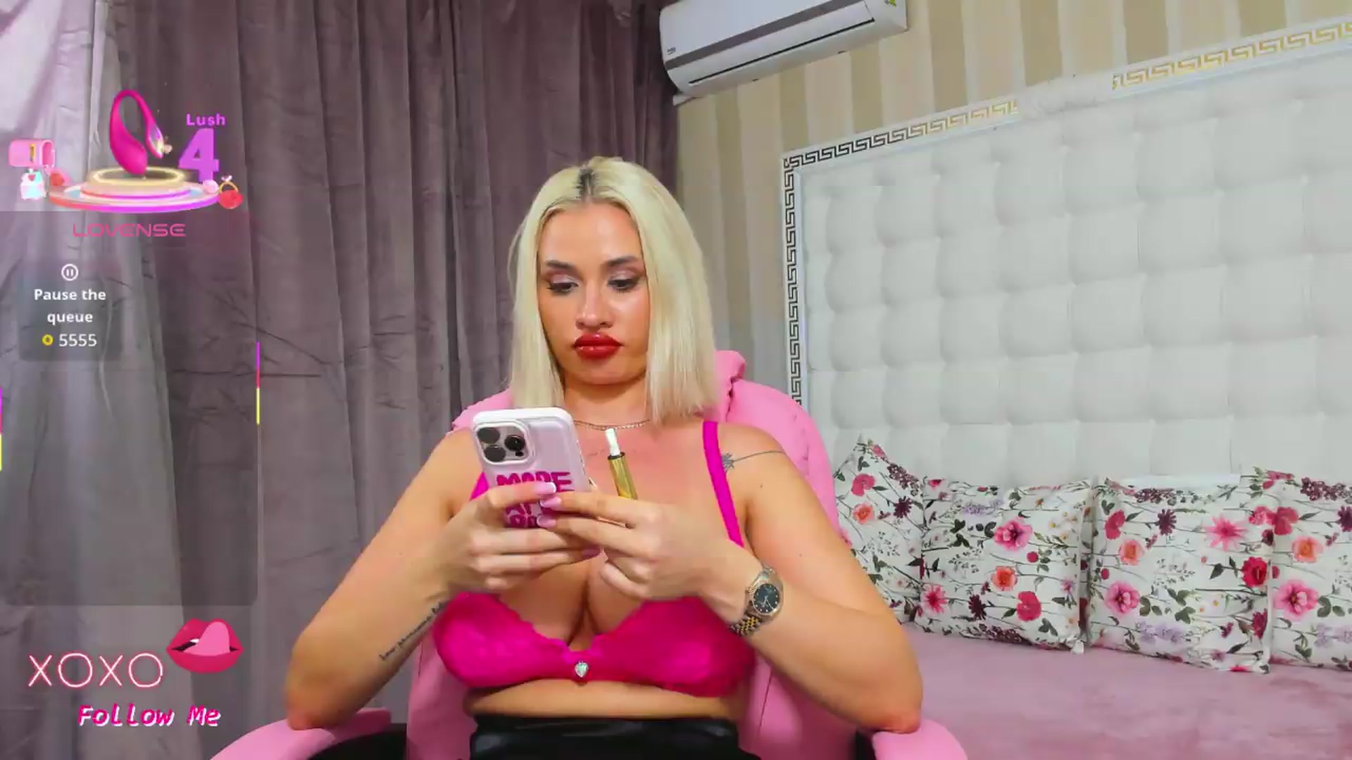 Gallery image thumbnail from perfecttits96's myfreecams stream on, 08/13/2026, 12:04 image 9 of 20