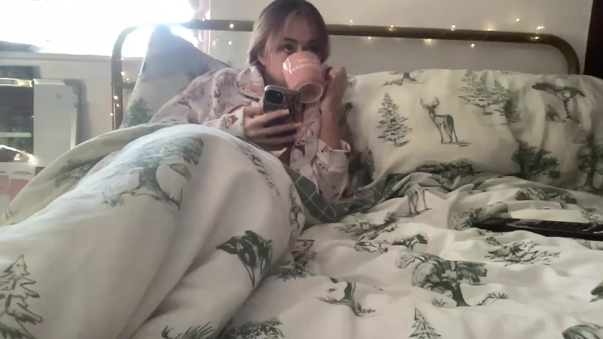 Gallery image thumbnail from petitebabixo's myfreecams stream on, 12/26/2025, 11:39 image 13 of 20