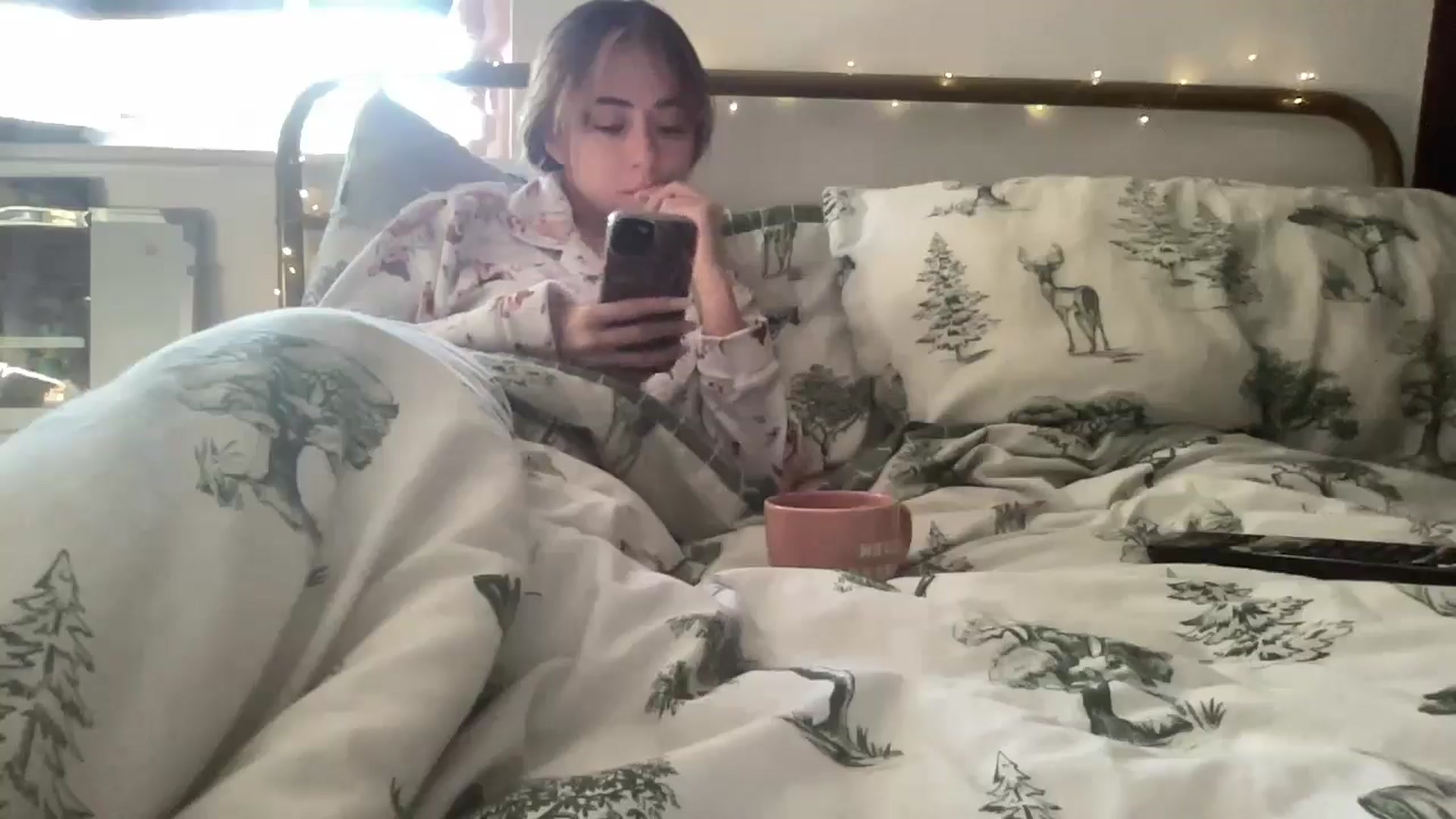 Gallery image thumbnail from petitebabixo's myfreecams stream on, 12/26/2025, 11:39 image 10 of 20