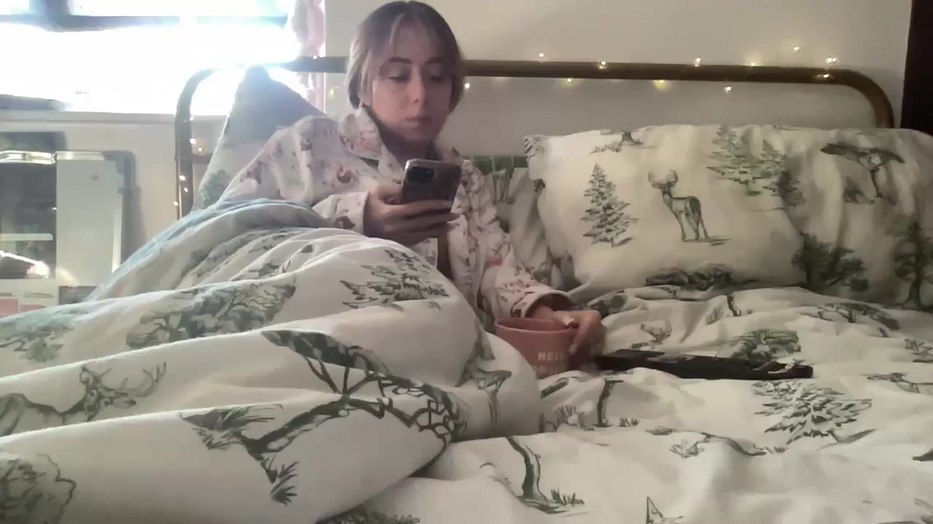Gallery image thumbnail from petitebabixo's myfreecams stream on, 12/26/2025, 11:39 image 6 of 20