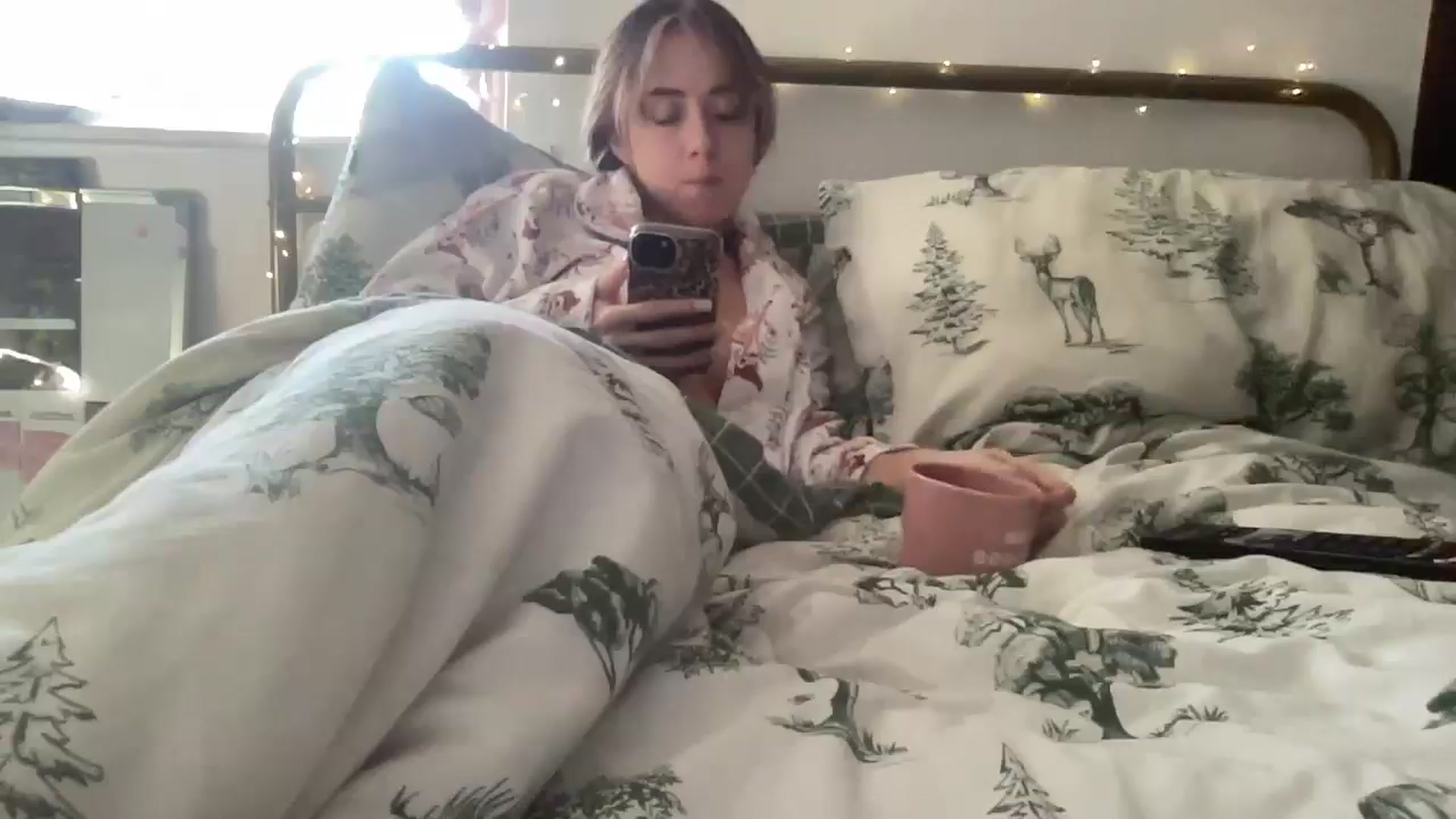 Gallery image thumbnail from petitebabixo's myfreecams stream on, 12/26/2025, 11:39 image 15 of 20