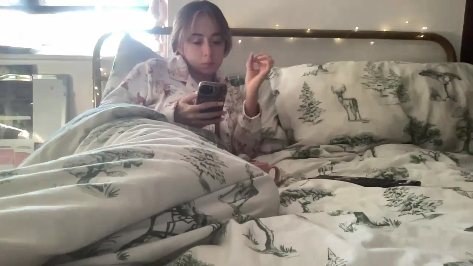 Gallery image thumbnail from petitebabixo's myfreecams stream on, 12/26/2025, 11:39 image 5 of 20