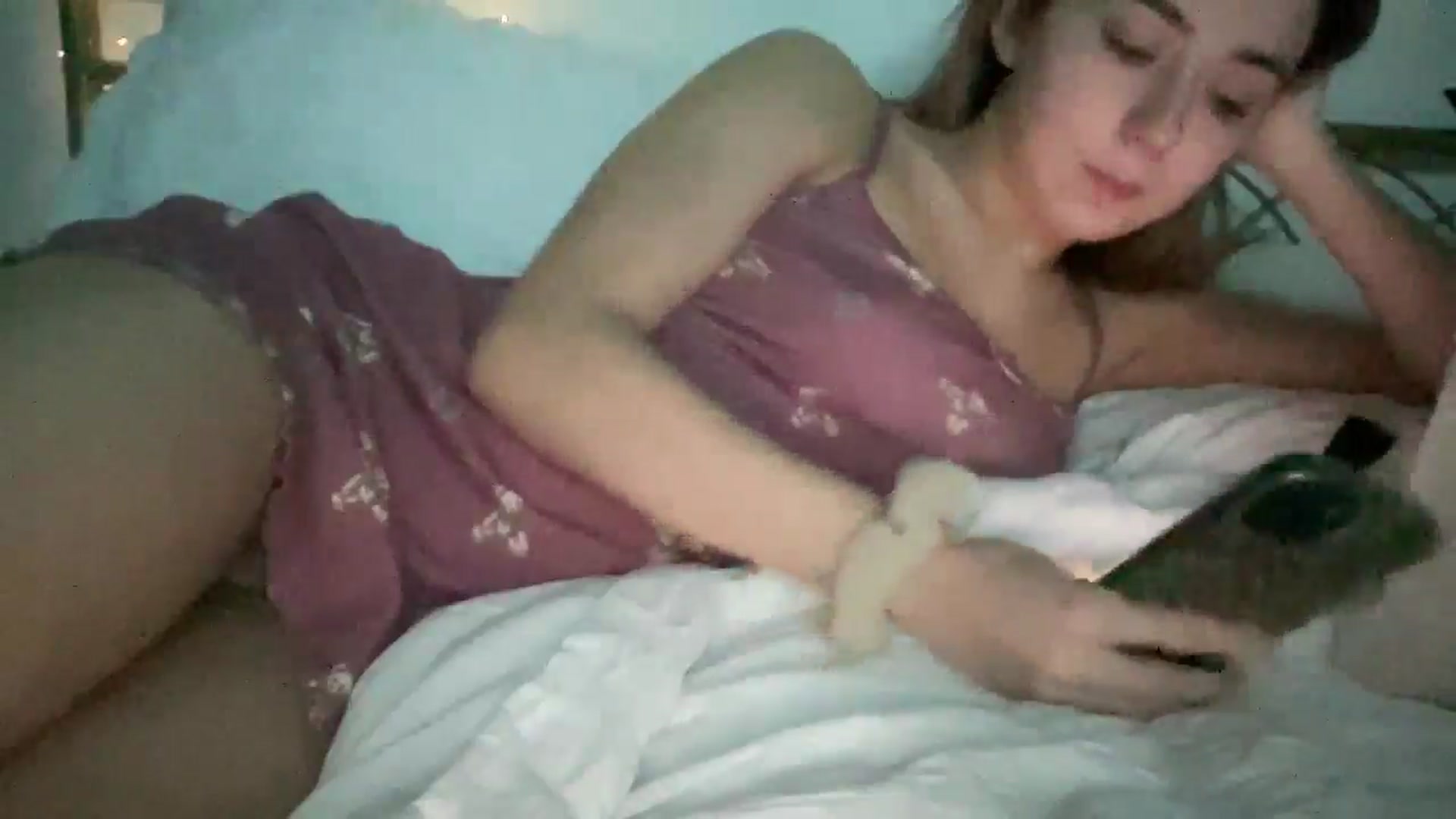 Gallery image thumbnail from petitebabixo's myfreecams stream on, 01/01/2026, 20:57 image 12 of 20
