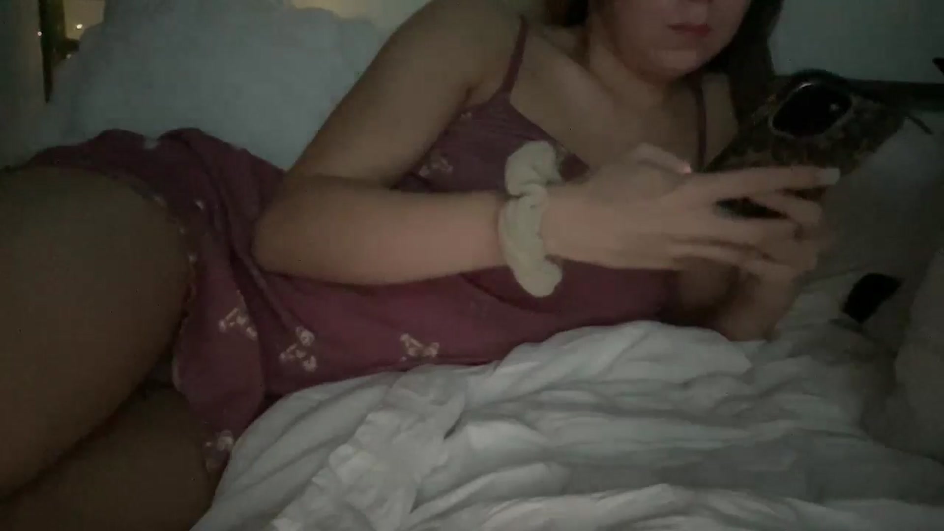 Gallery image thumbnail from petitebabixo's myfreecams stream on, 01/01/2026, 20:57 image 9 of 20