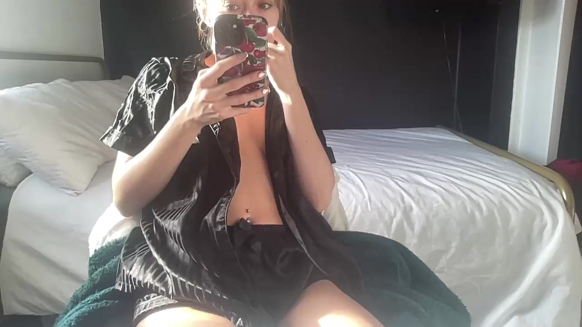 Gallery image thumbnail from petitebabixo's myfreecams stream on, 02/17/2026, 10:07 image 16 of 20