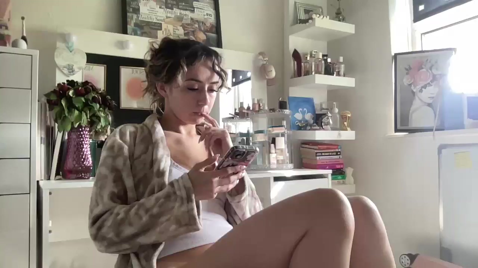 Gallery image thumbnail from petitebabixo's myfreecams stream on, 04/12/2026, 10:33 image 8 of 20