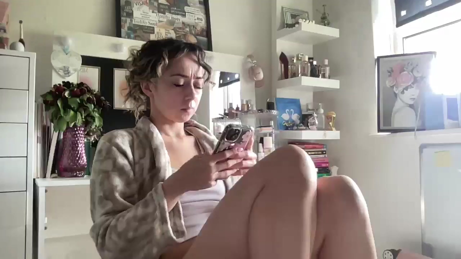 Gallery image thumbnail from petitebabixo's myfreecams stream on, 04/12/2026, 10:33 image 6 of 20