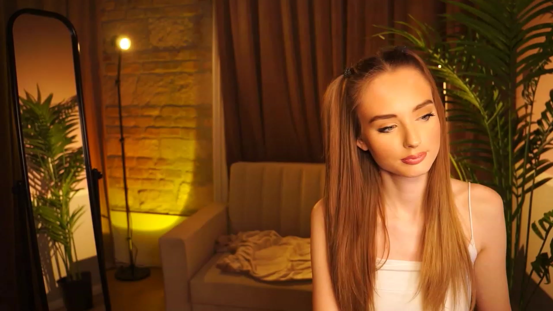 Gallery image thumbnail from petitegonwild's myfreecams stream on, 02/29/2024, 04:19 image 1 of 20