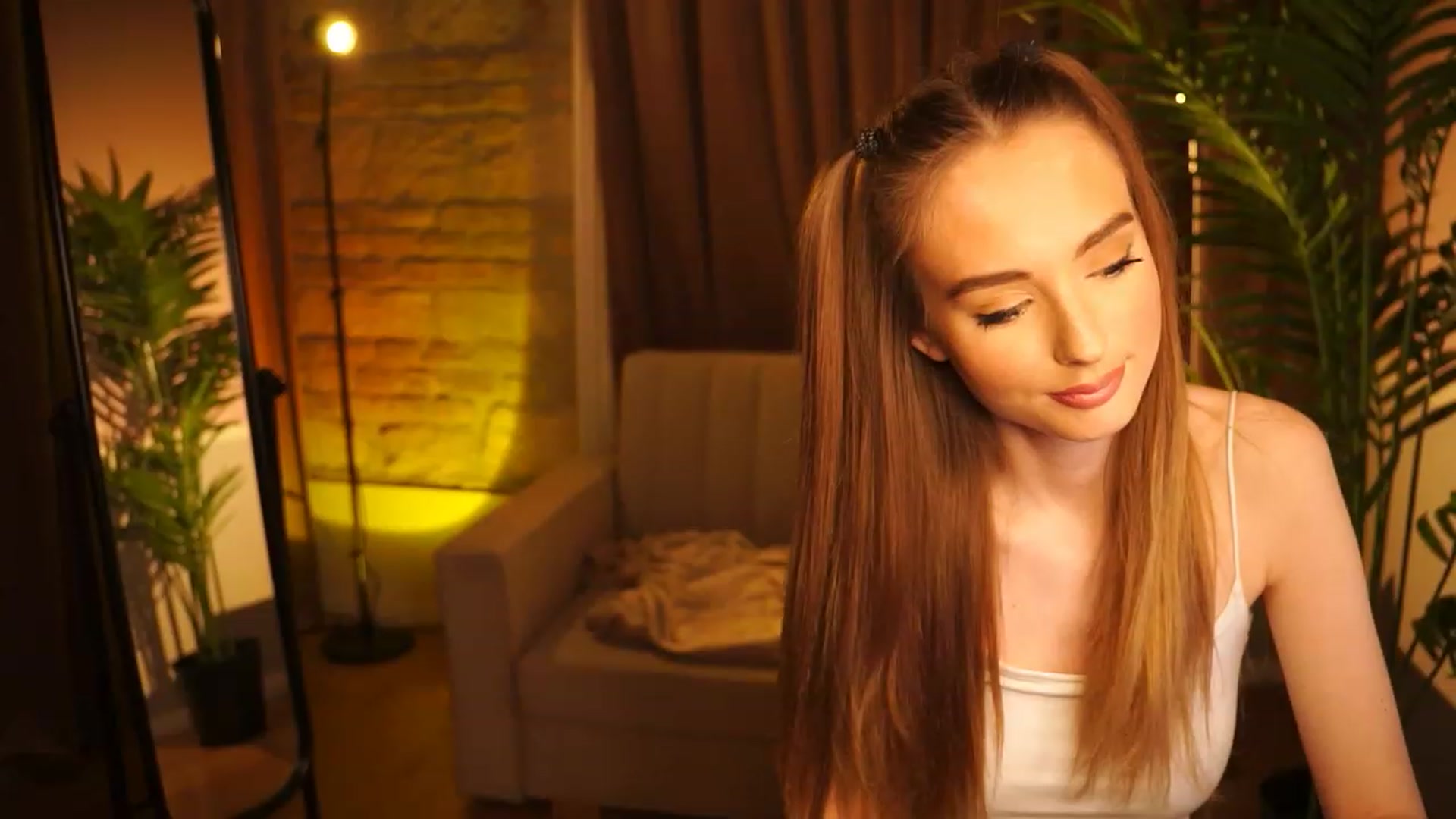 Gallery image thumbnail from petitegonwild's myfreecams stream on, 02/29/2024, 04:19 image 8 of 20