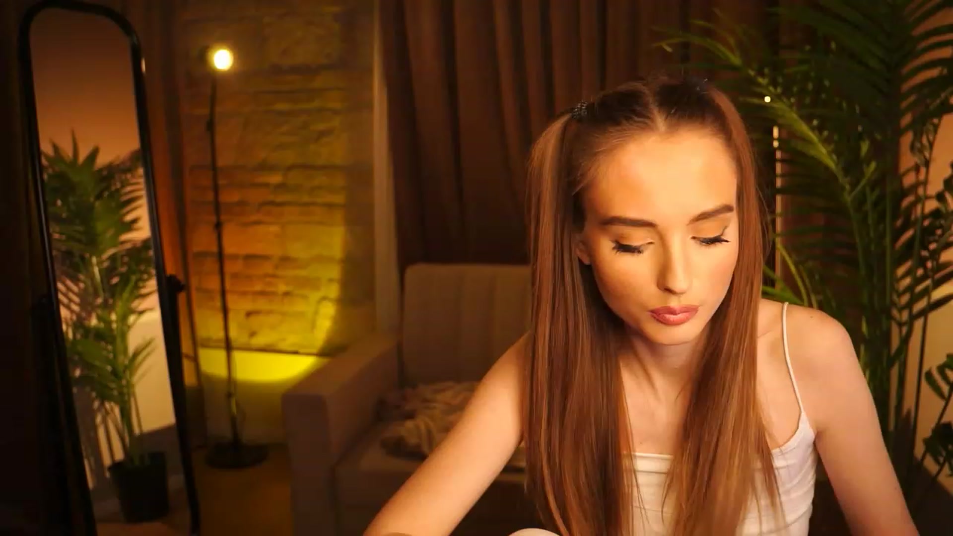 Gallery image thumbnail from petitegonwild's myfreecams stream on, 02/29/2024, 04:19 image 19 of 20