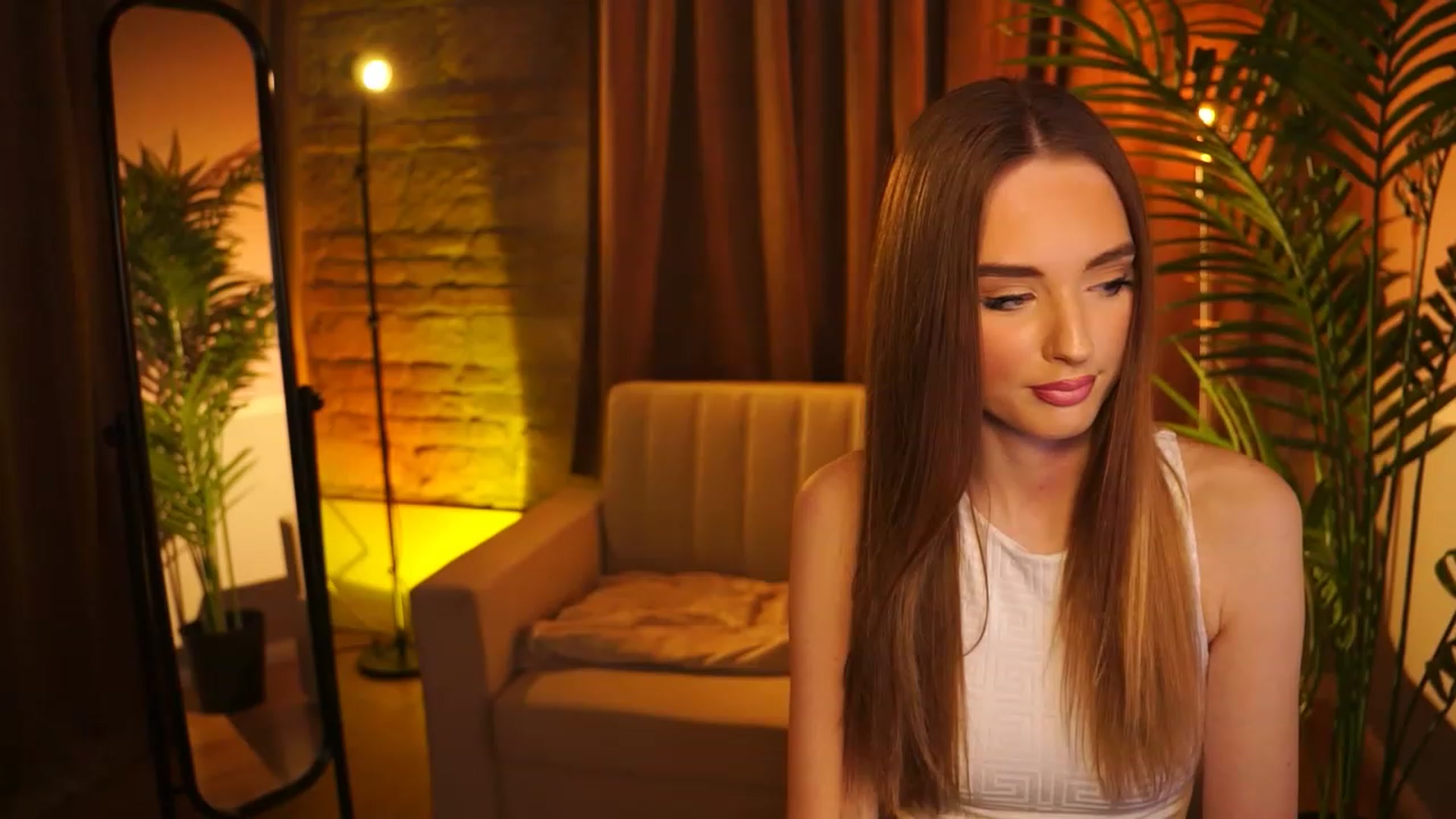 Gallery image thumbnail from petitegonwild's myfreecams stream on, 03/01/2024, 24:03 image 18 of 20