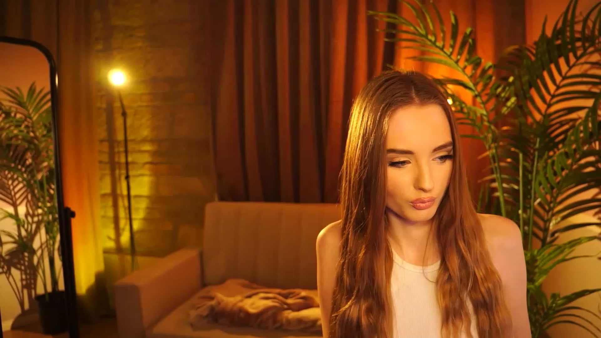 Gallery image thumbnail from petitegonwild's myfreecams stream on, 03/08/2024, 24:30 image 1 of 20