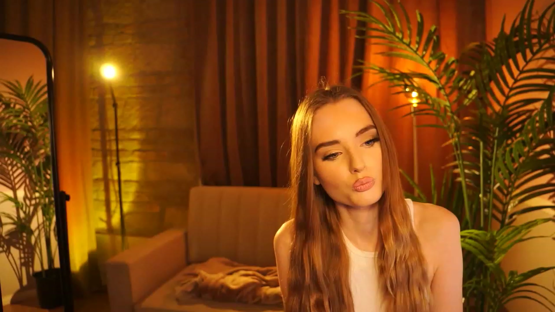 Gallery image thumbnail from petitegonwild's myfreecams stream on, 03/08/2024, 24:30 image 2 of 20